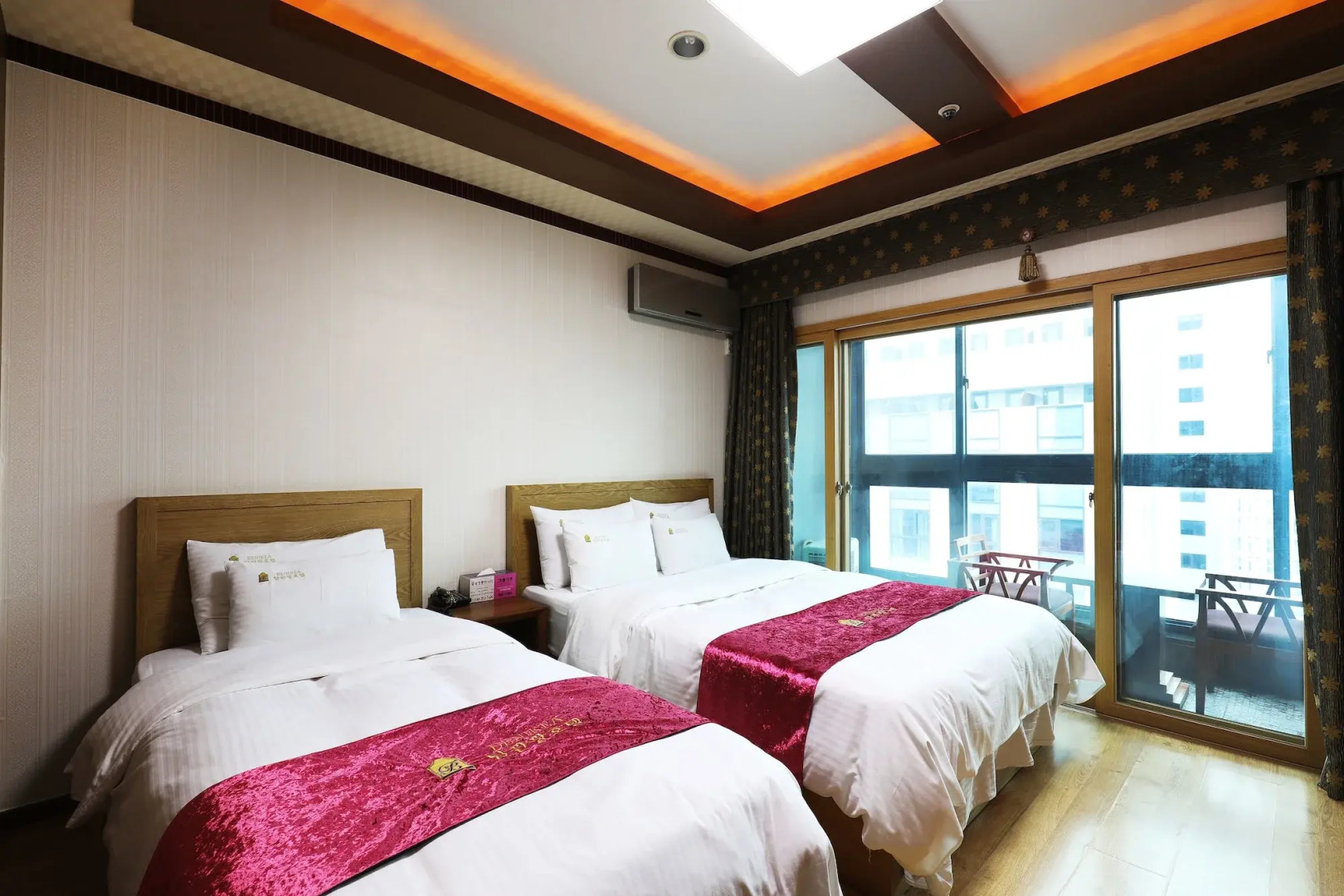 E.Kklim Classic Hotel