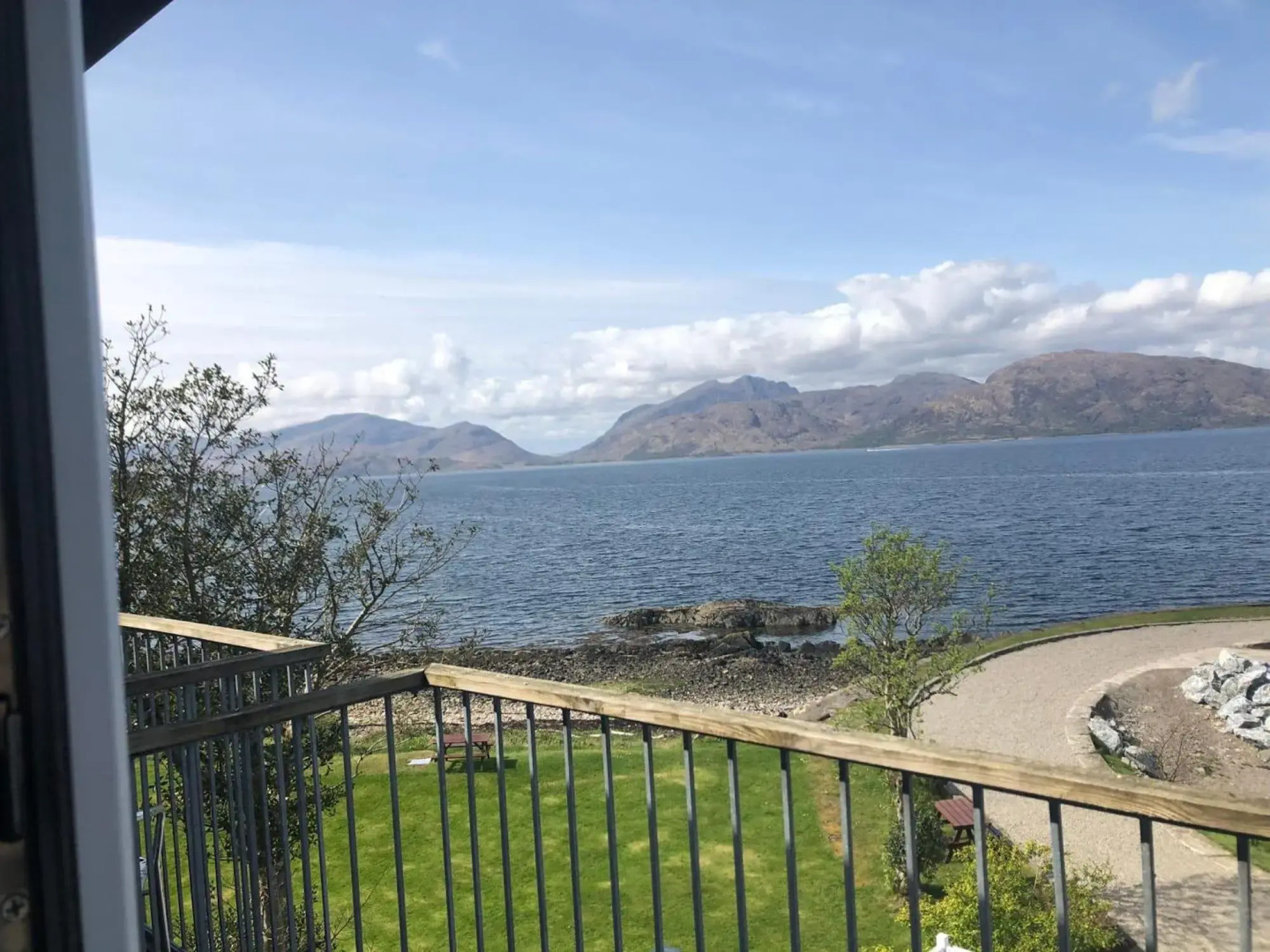 Holly Tree Hotel, Swimming Pool & Hot Tub