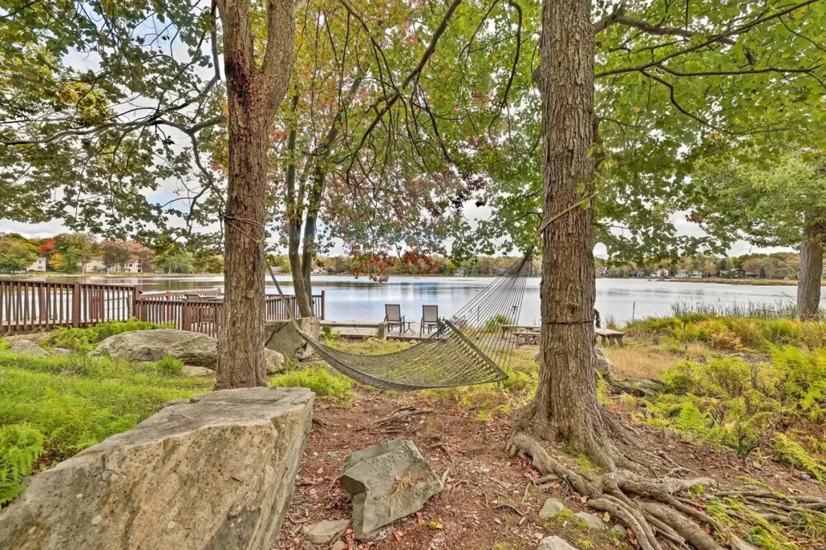 < 2 Mi to Dresser Lake: Home w/ Pool Access!