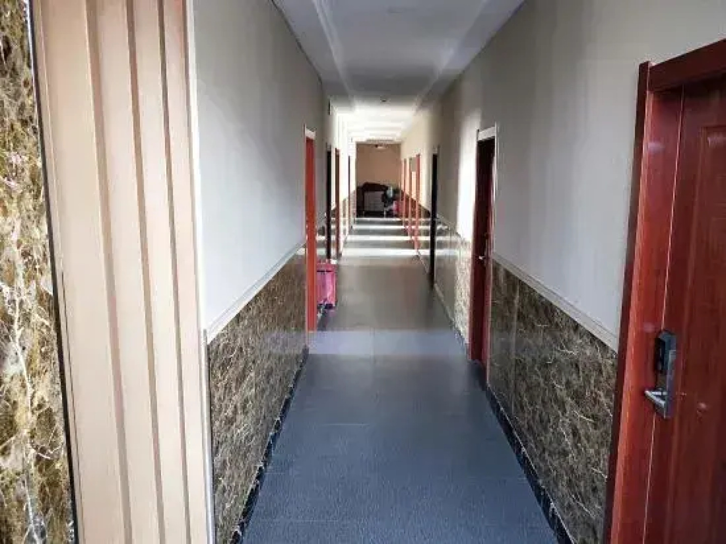 Wanluoyuan Theme Hotel