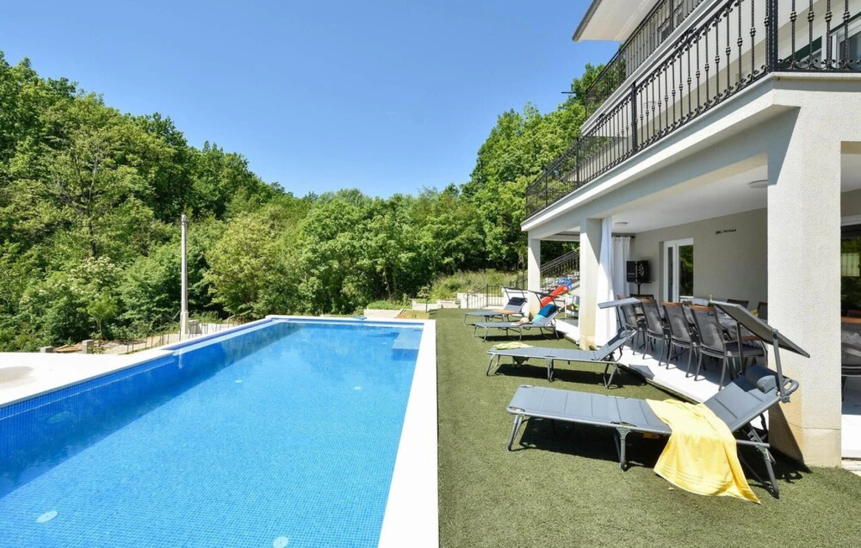 Beautiful Home in Sinj With 5 Bedrooms, Wifi and Outdoor Swimming Pool