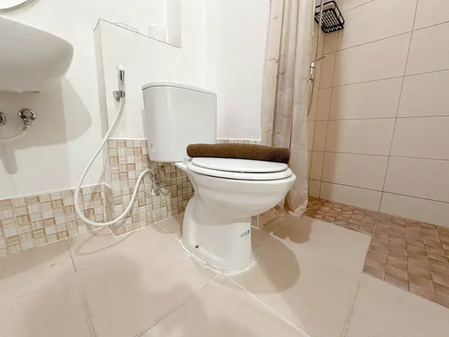 1Br Spacious And Vibrant At Tamansari Prospero Apartment