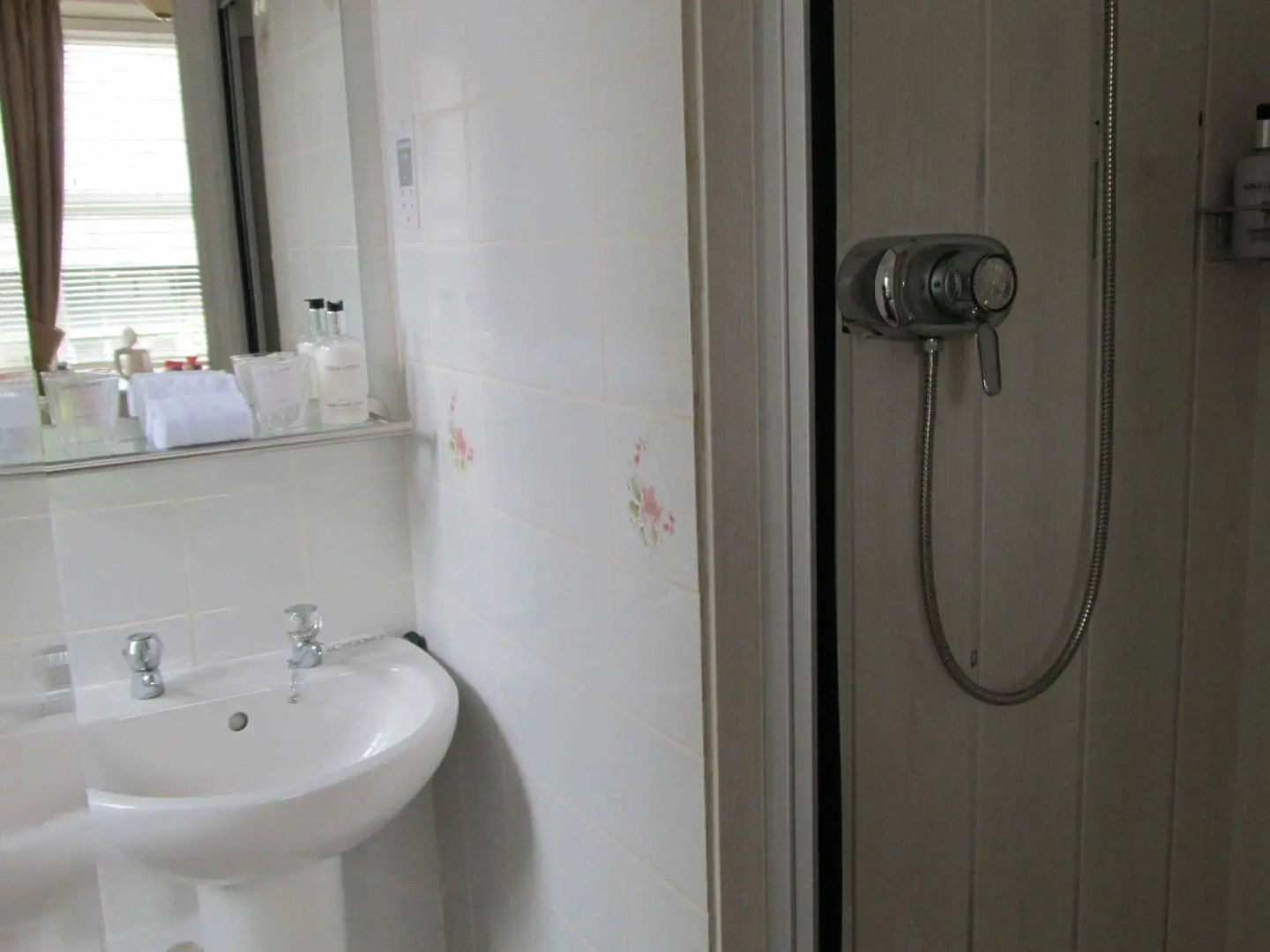 Broadlands Guest House