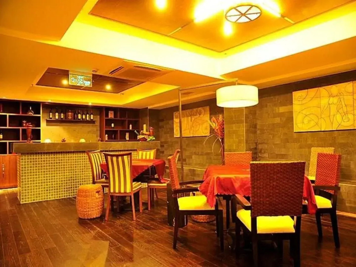 Отель Sanya Marina Spa