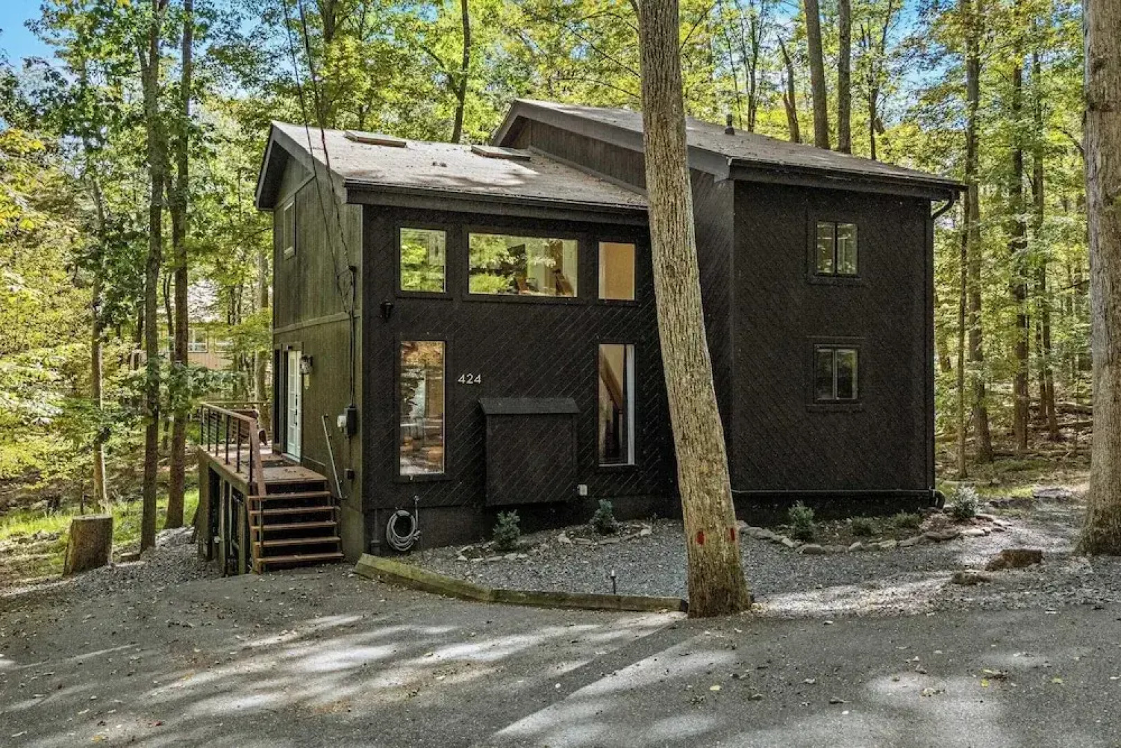 Hot Tub, Lake Access + Community Amenities Somerset Lodge by Avantstay