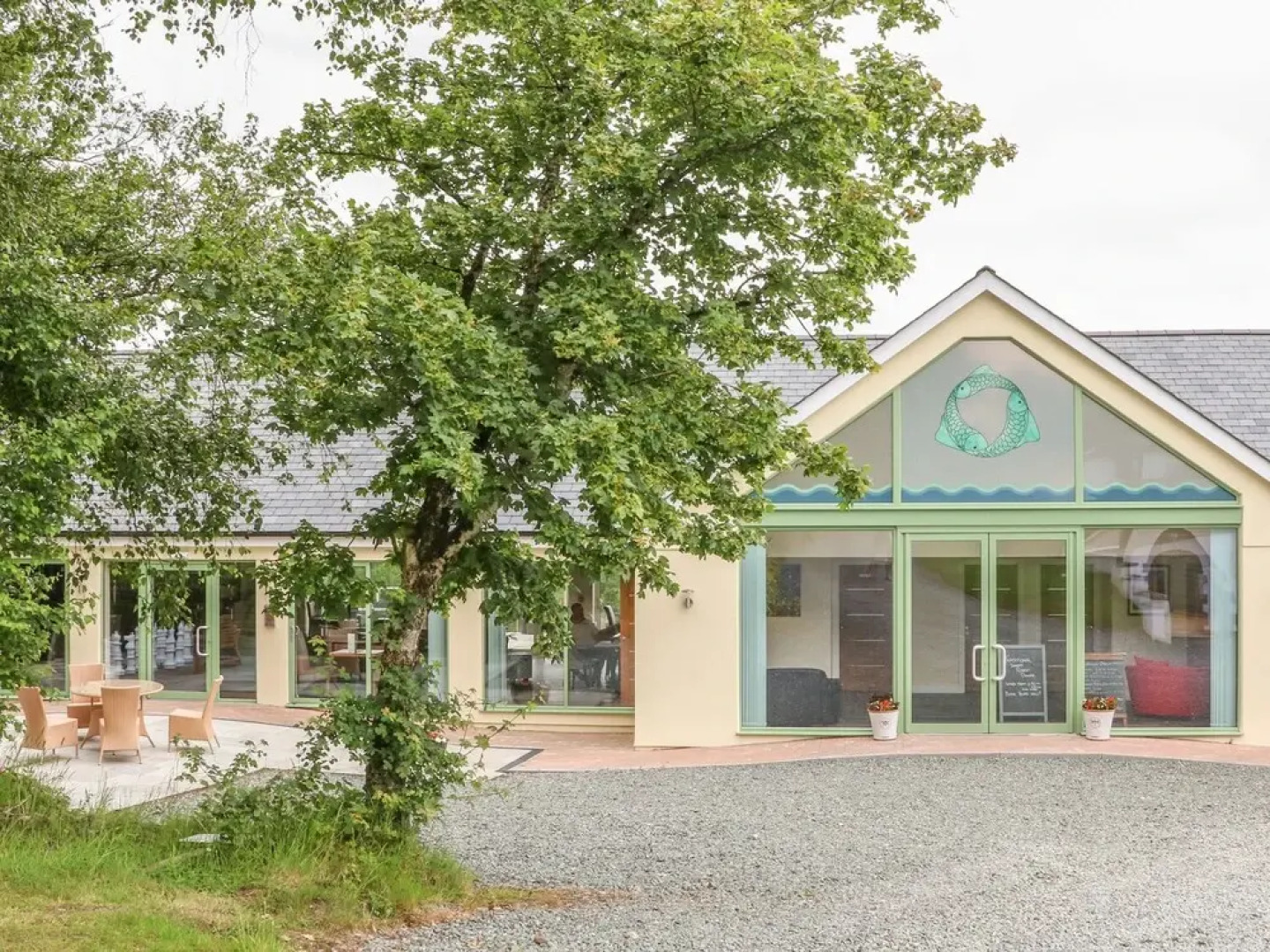 White Hen Kingslakes