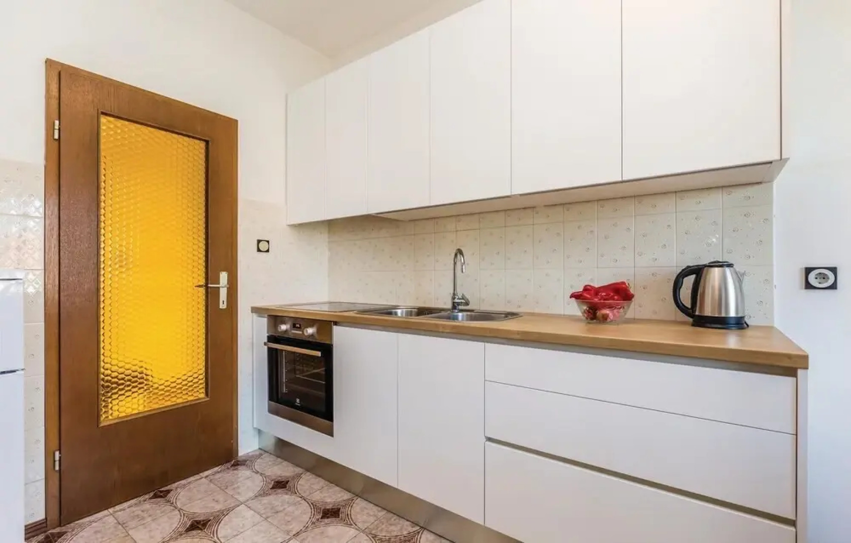 Stunning Apartment in Malinska With 3 Bedrooms and Wifi