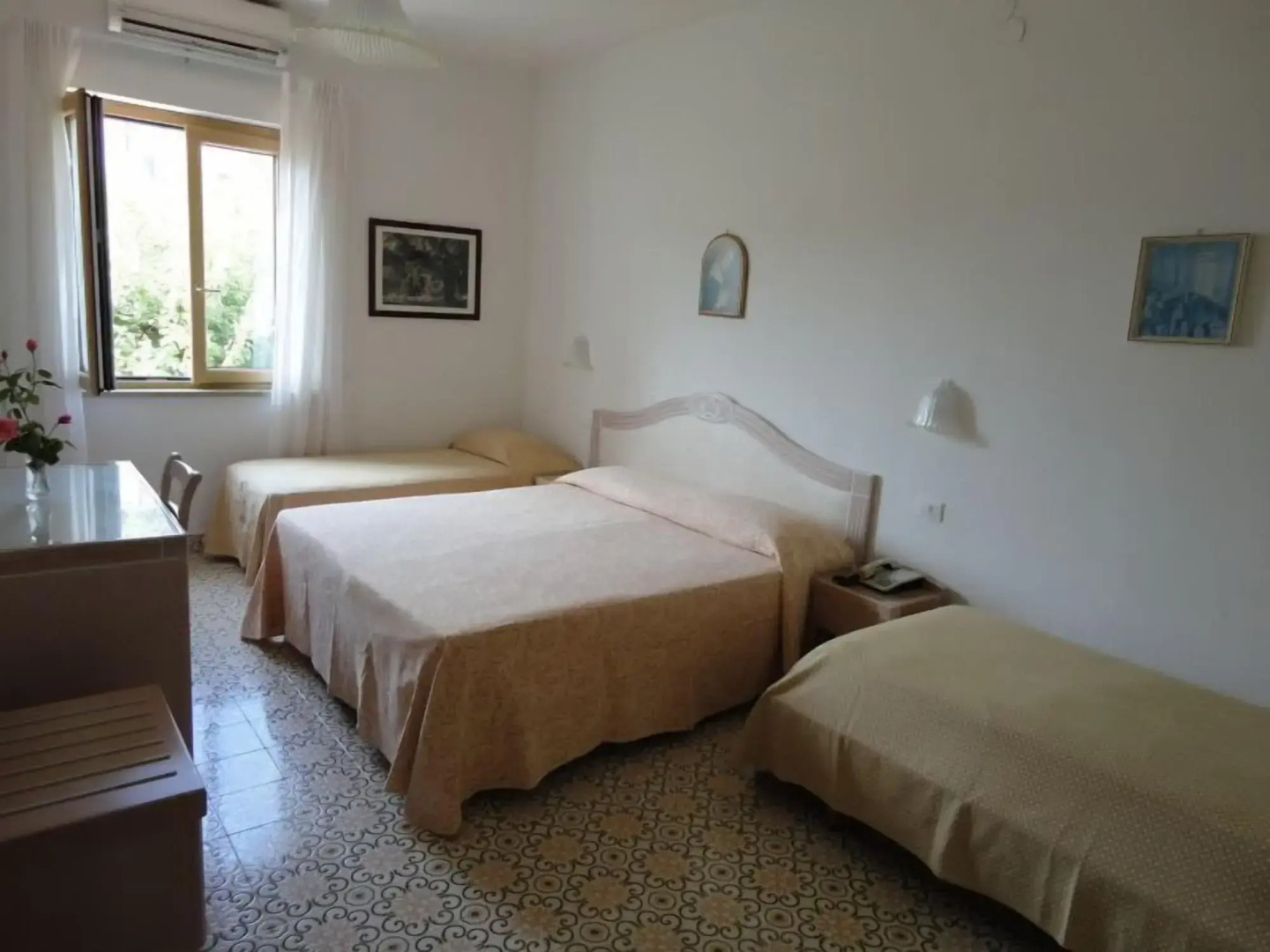 Hotel Candia