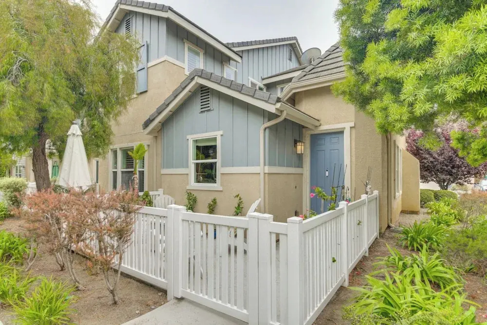 Walk to Beach: Luxe San Buenaventura Villa!