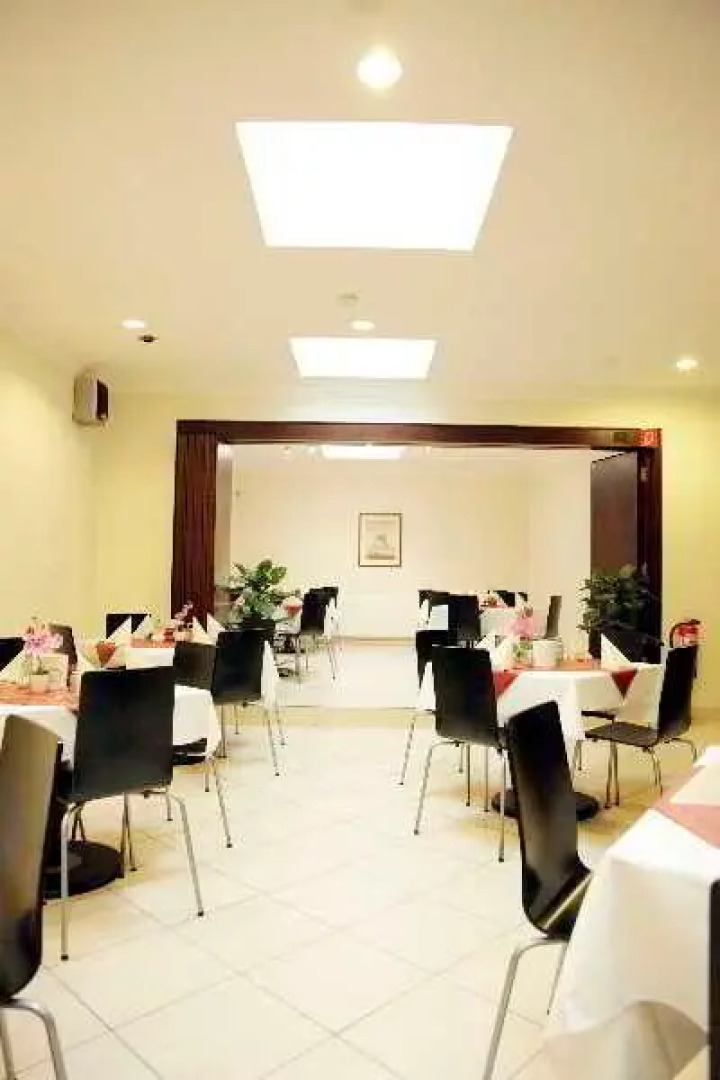 Hotel Elite an der Universität