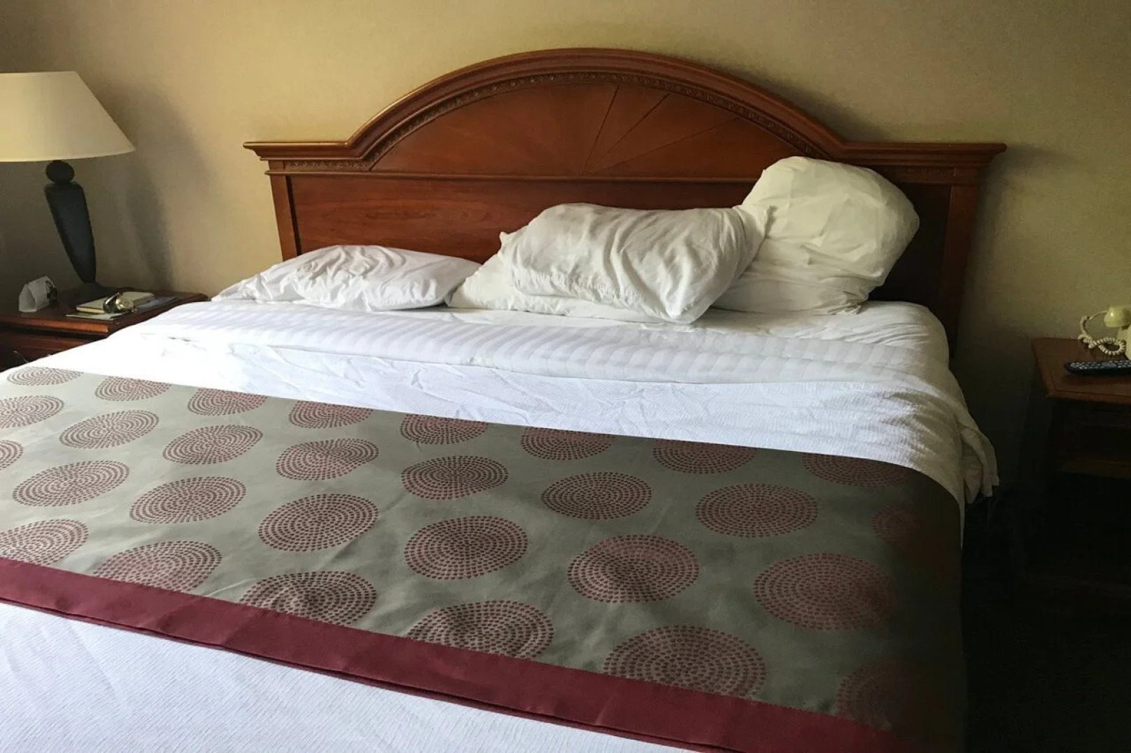 HomeTowne Studios by Red Roof Painted Post