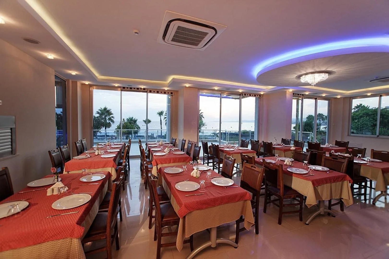 Отель Venessa Beach 