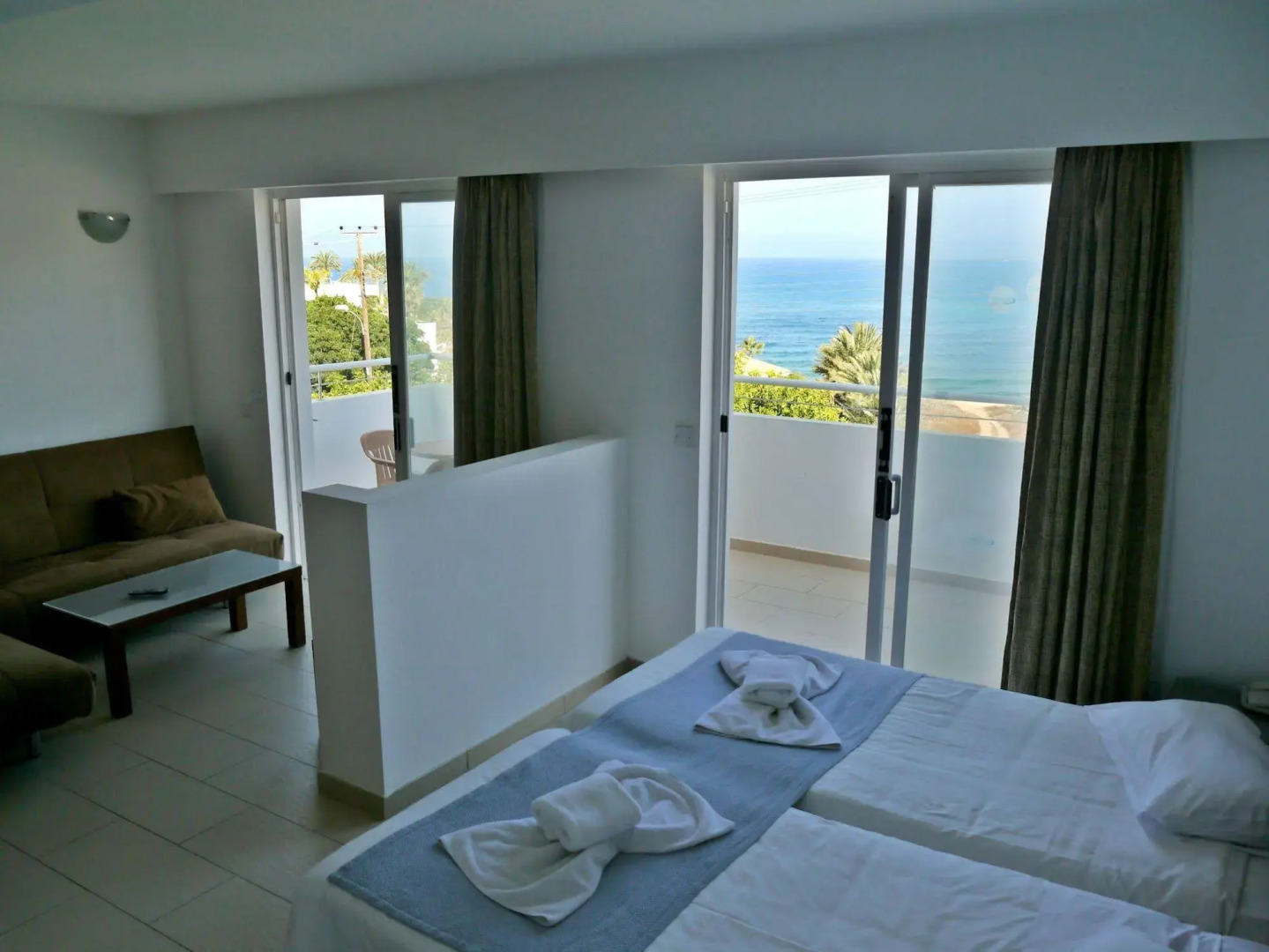 Theo Sunset Bay Hotel