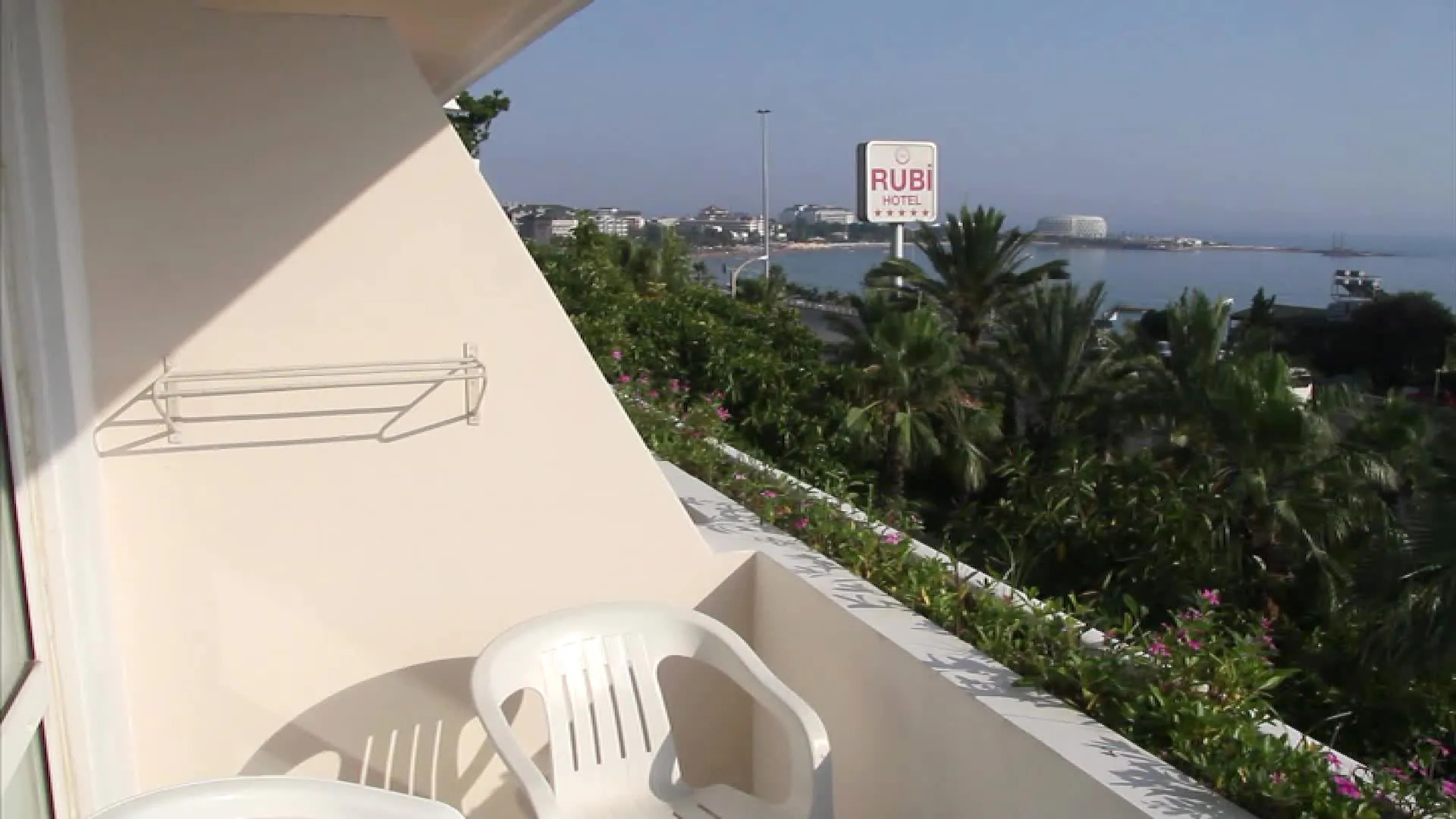 Rubi Hotel