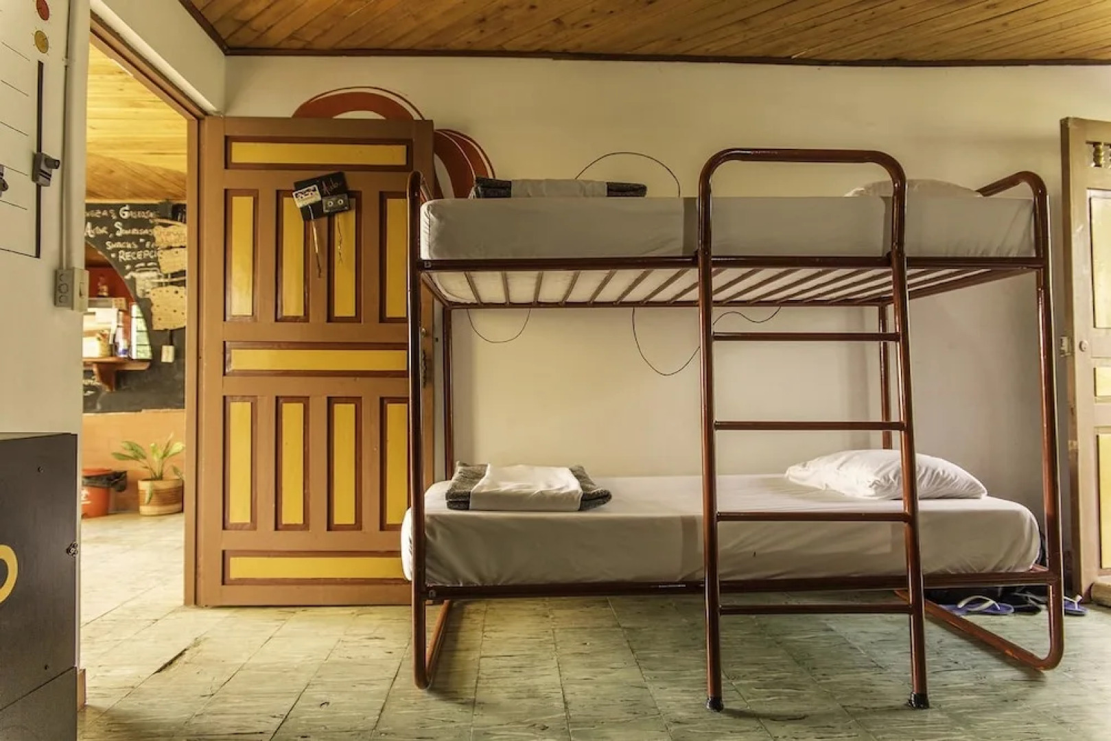 Casa Kayam Hostal y Residencia Artistica