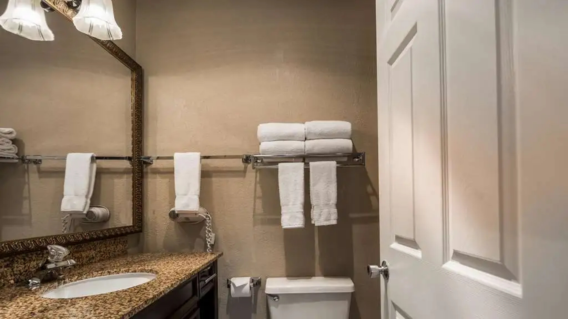 Best Western Salbasgeon Inn & Suites of Reedsport