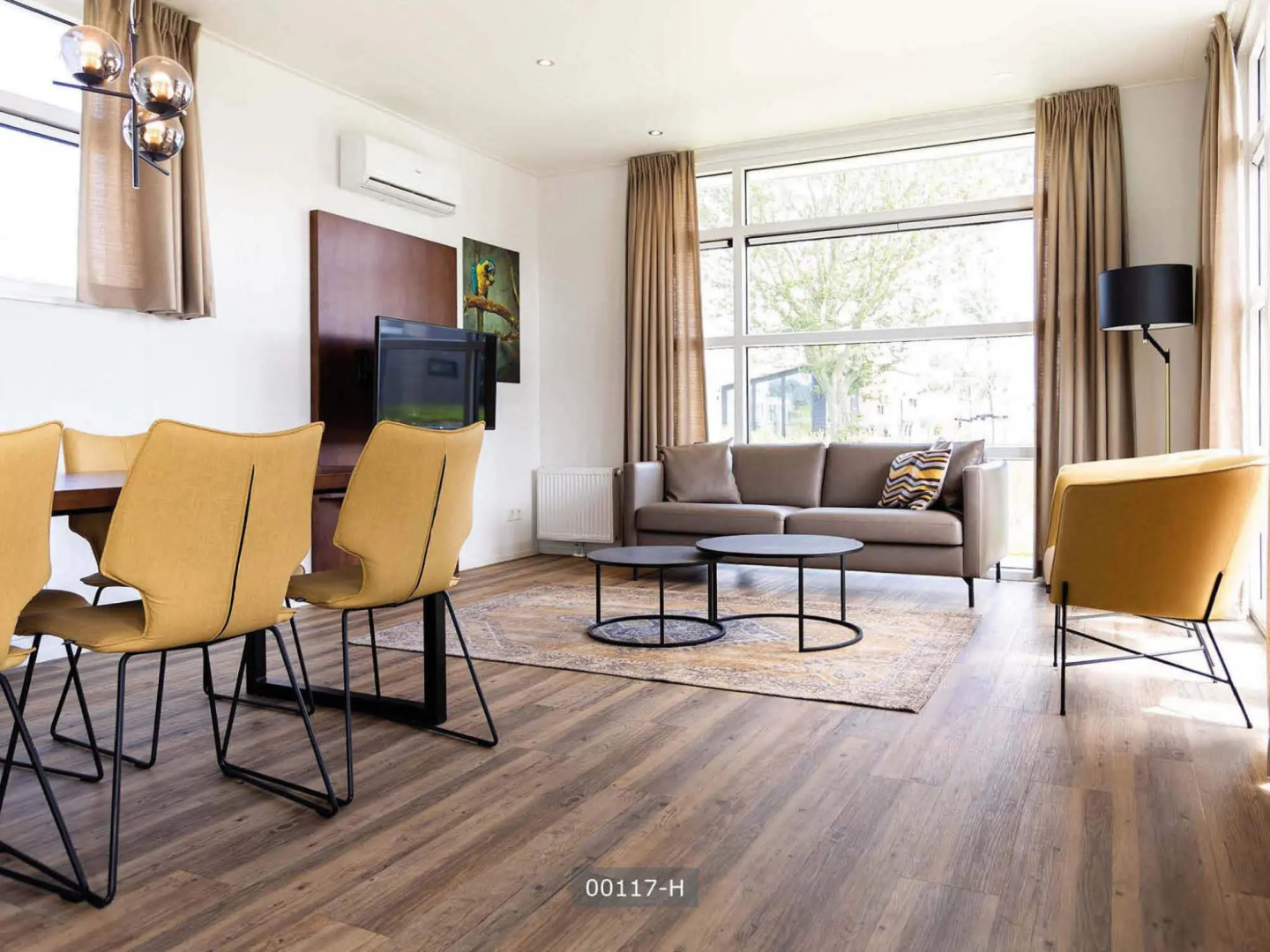 Detached, modern chalet with sauna and spa, in a holiday park, Hoorn at 8 km.