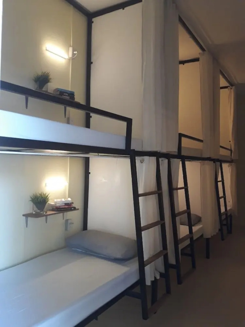 MoHo Moalboal Hostel