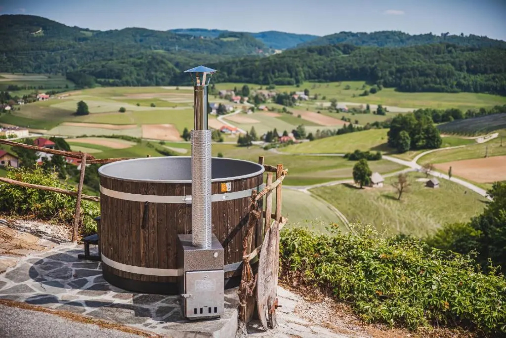 Authentic Countryside Villa With Hot tub