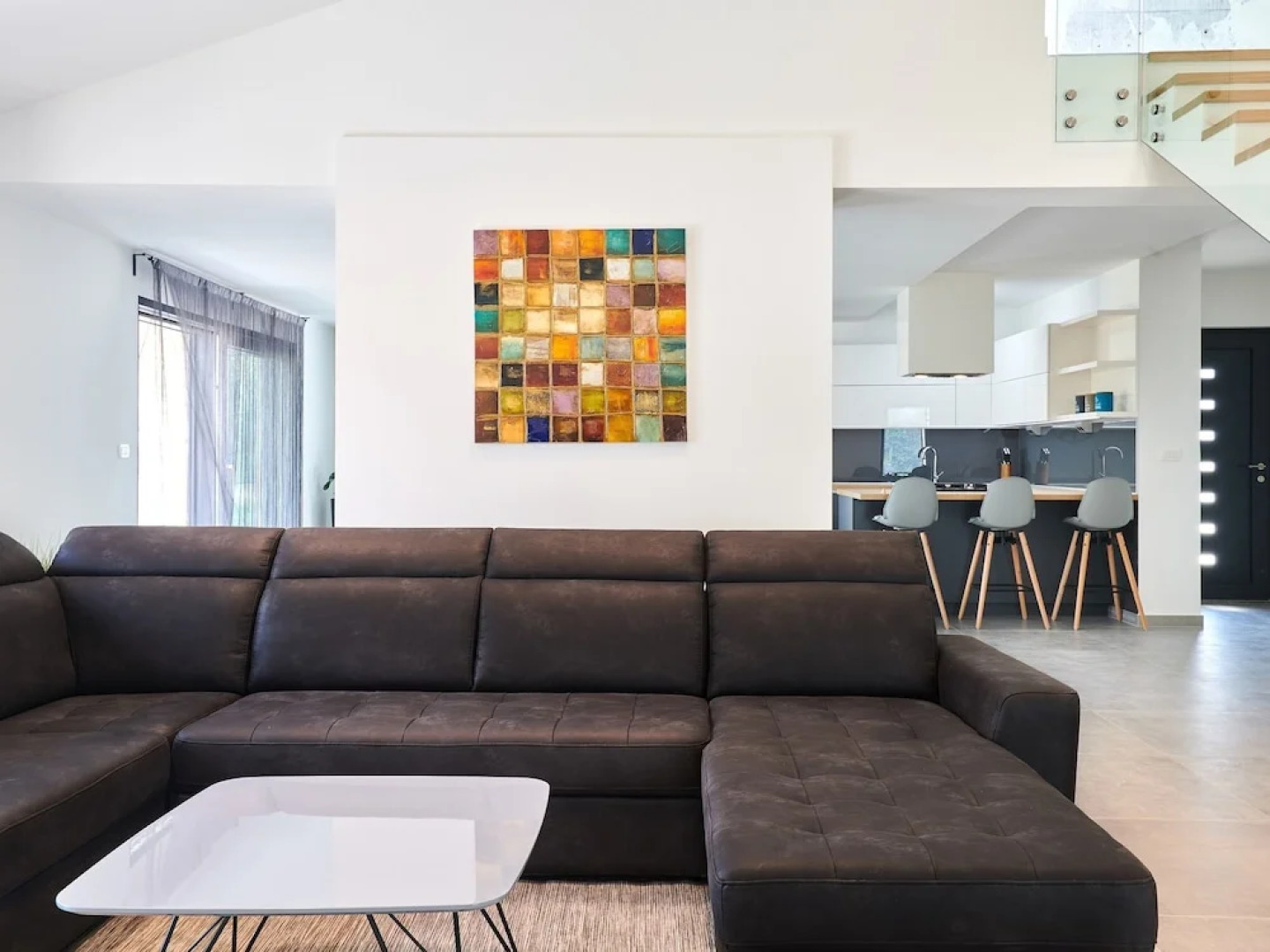 Beautifully decorated villa with pool ideal for vacation with your family.