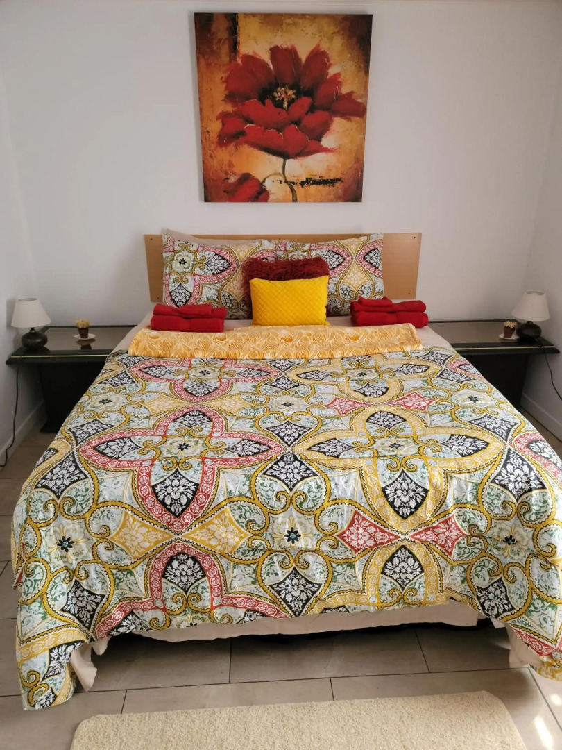 Vibrant apartment in the heart of the town