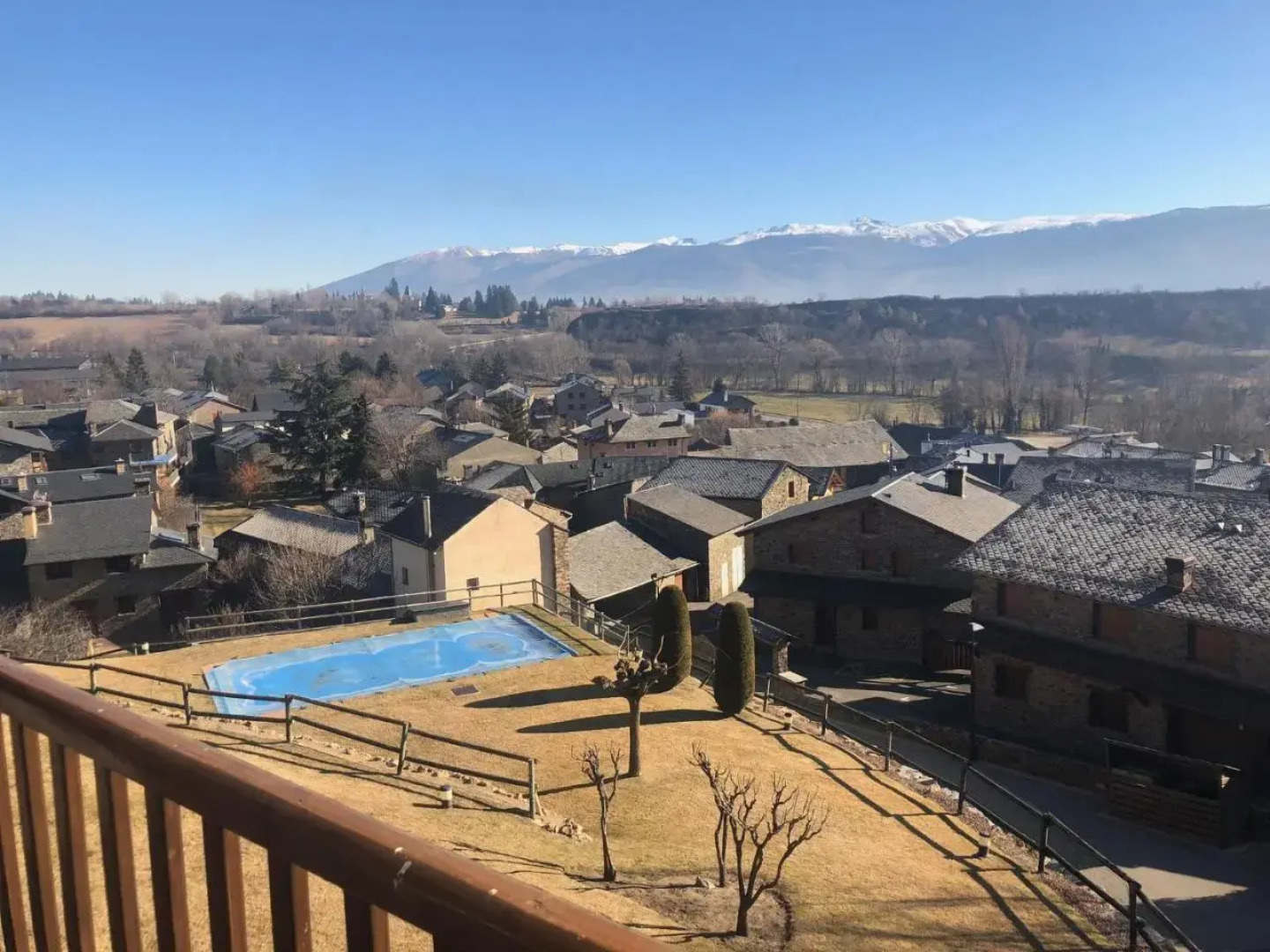 Duplex Bolvir con piscina y excelentes vistas