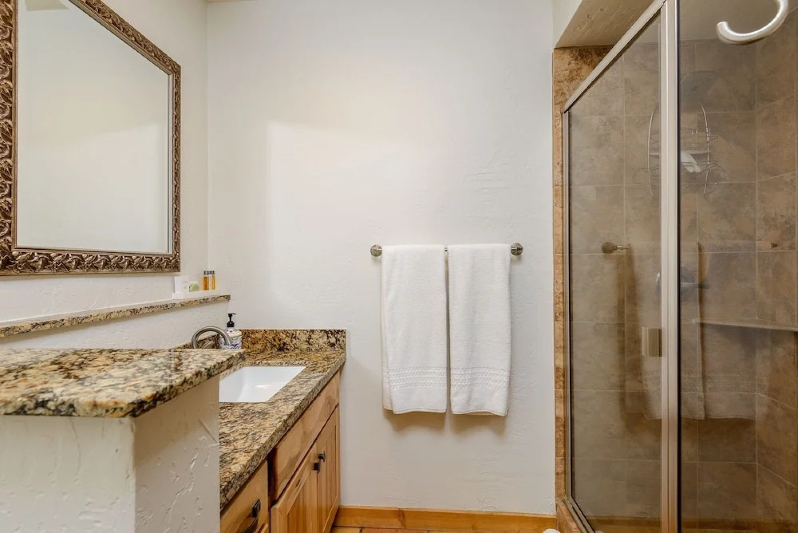 Full Circle Ranch 6 Bedroom Home