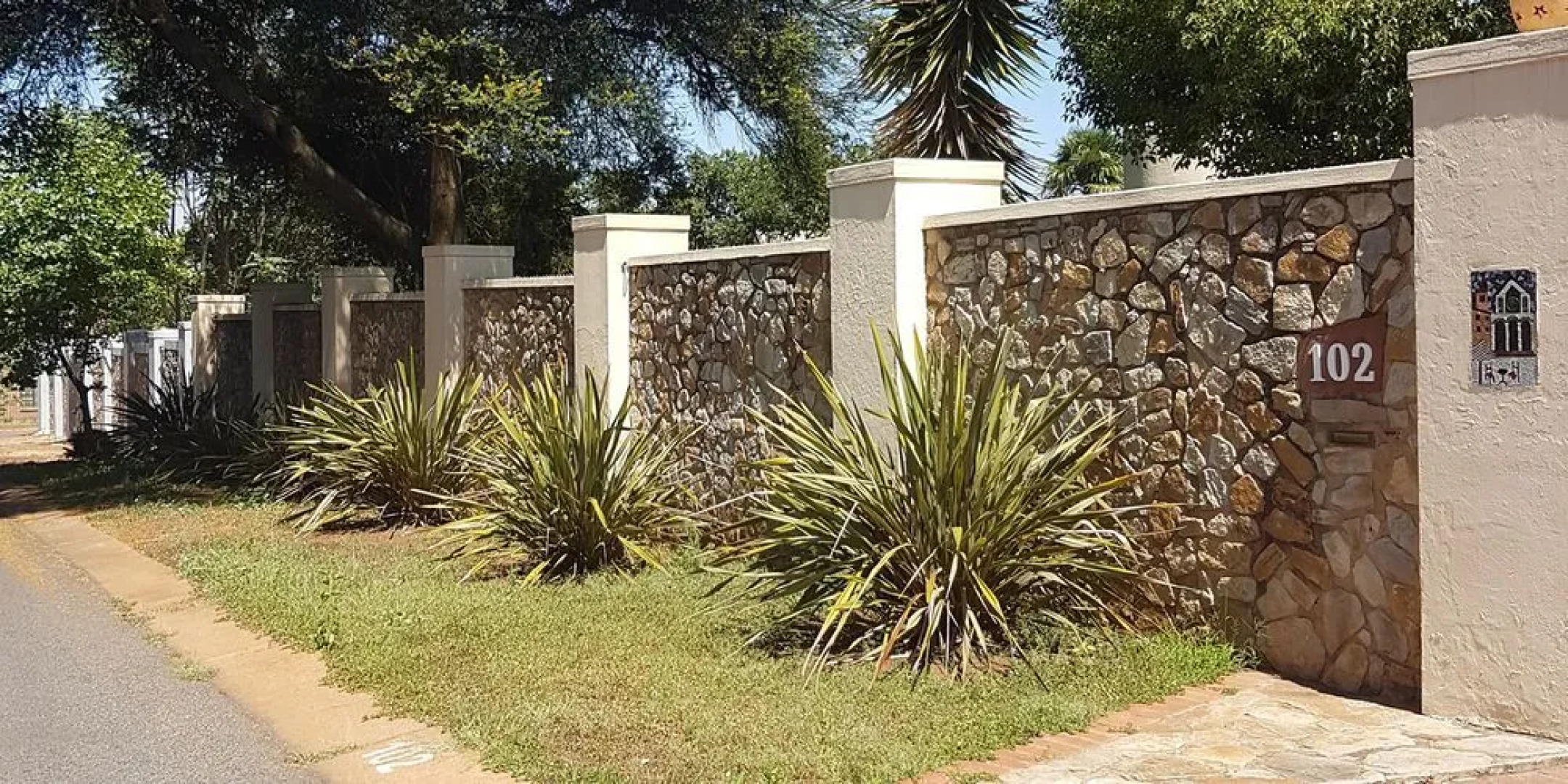 LightStone Guesthouse