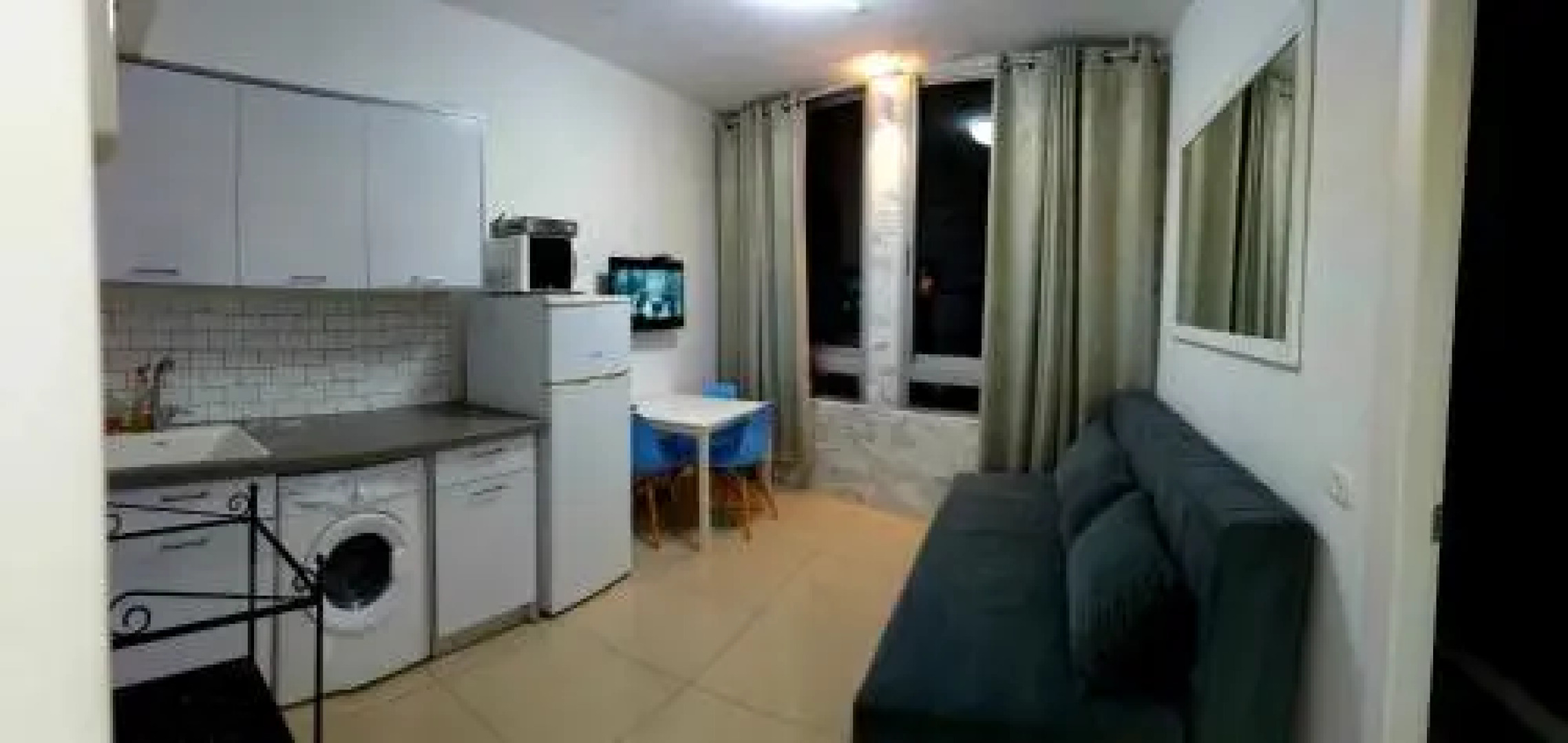 Colony Beach Bat Yam Apartments