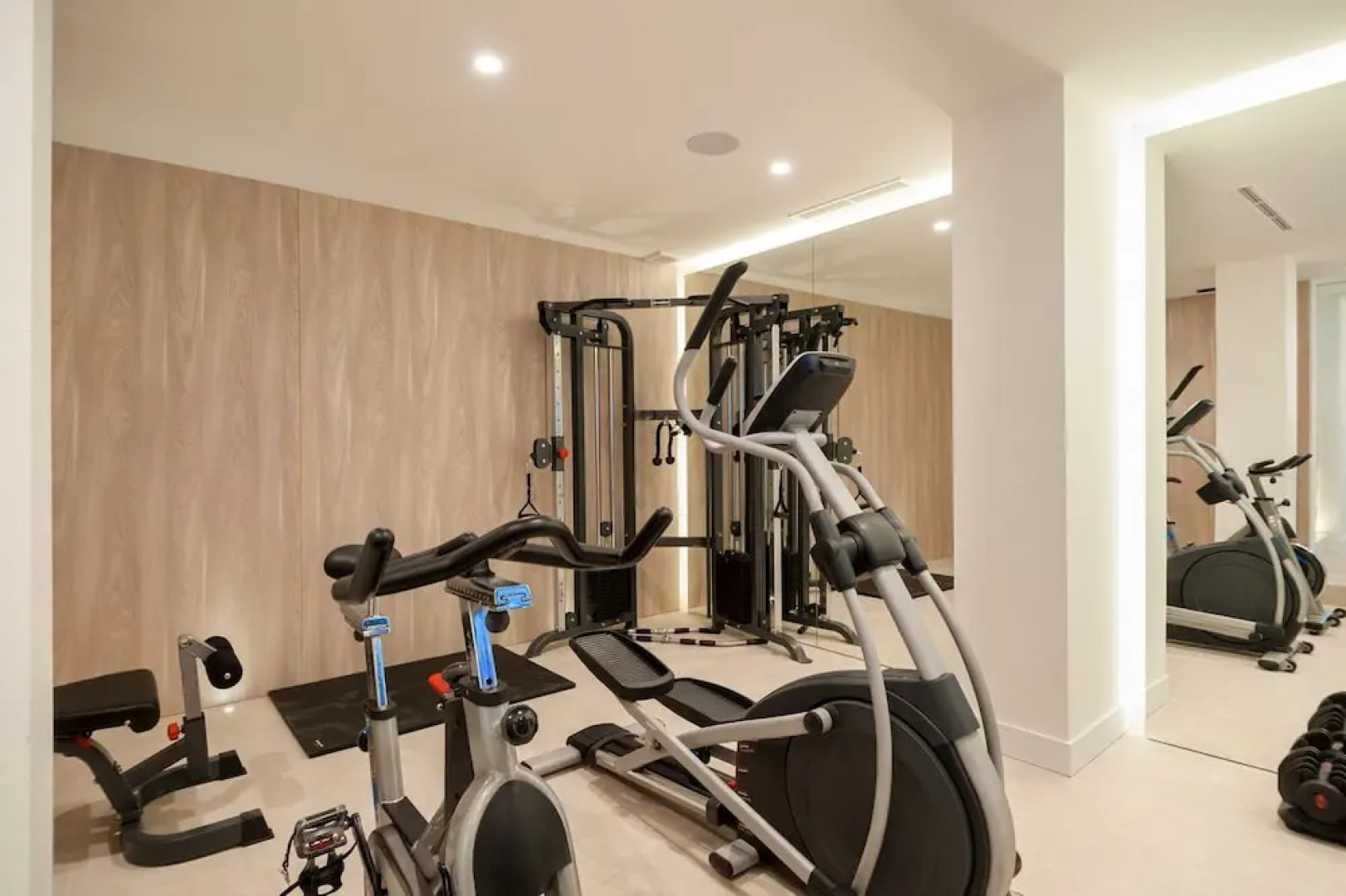 Luxury Villa Silent with Infinity Pool