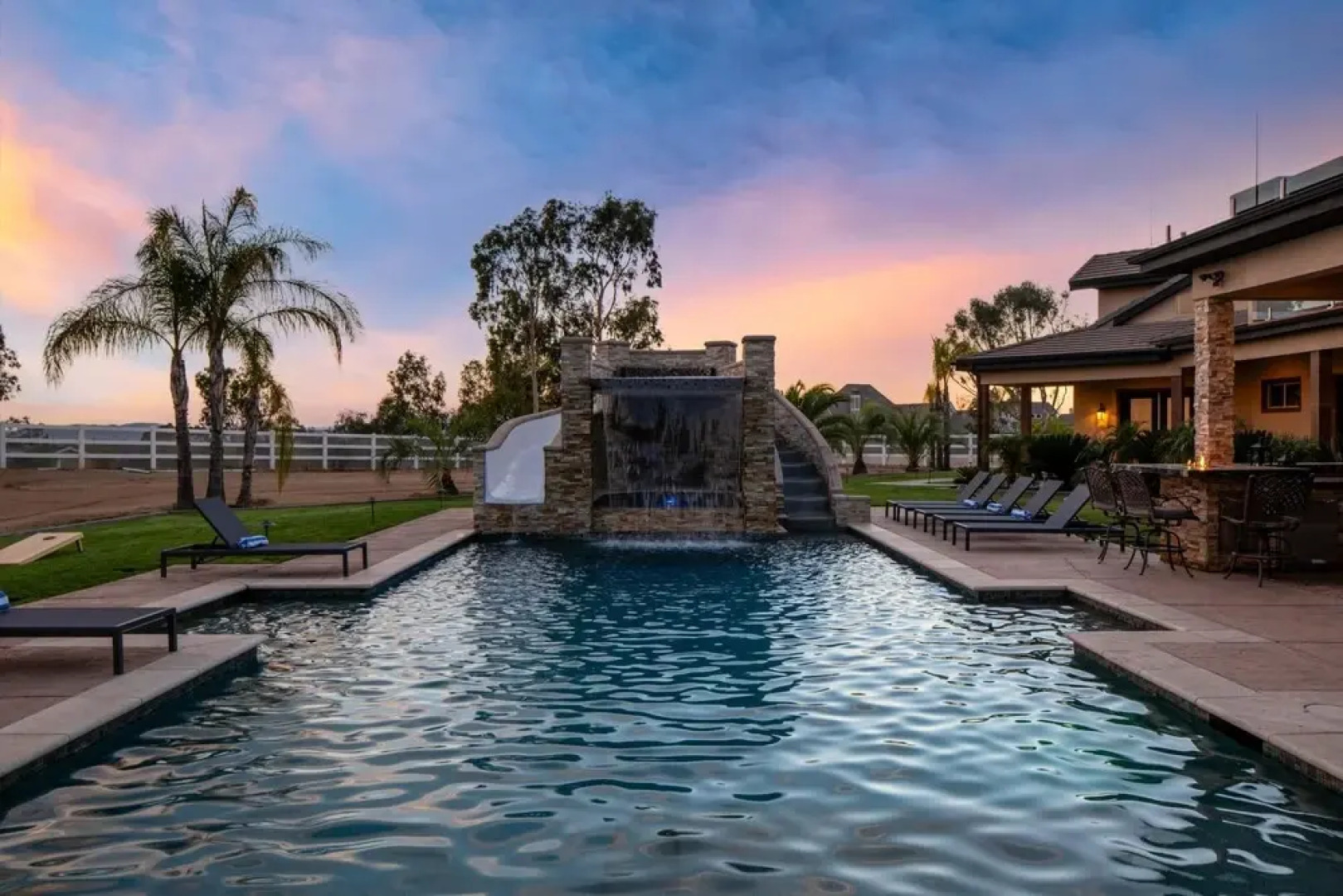 Luxury Estate Perfect for Large Groups