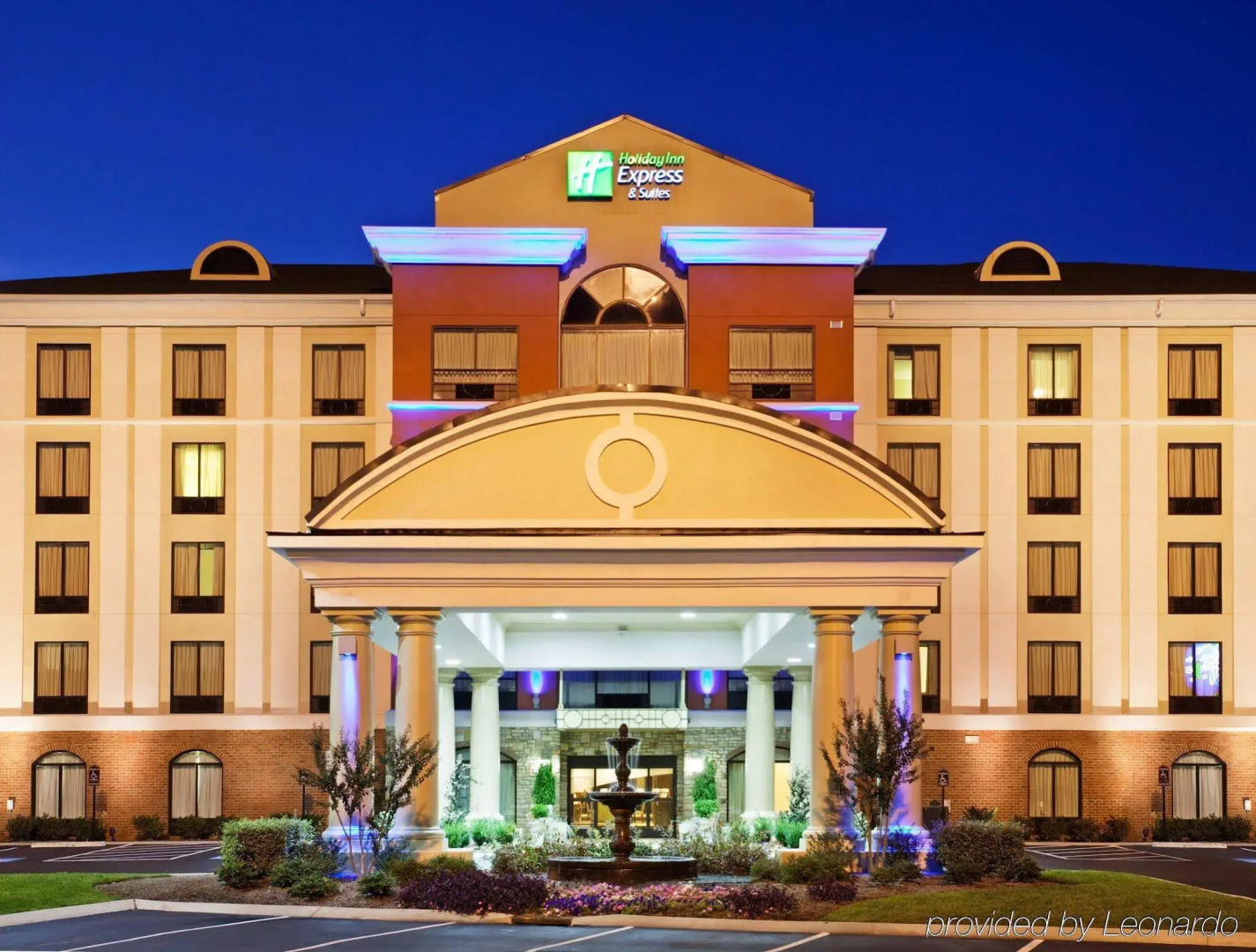 Holiday Inn Express & Suites Lebanon-Nashville Area by IHG