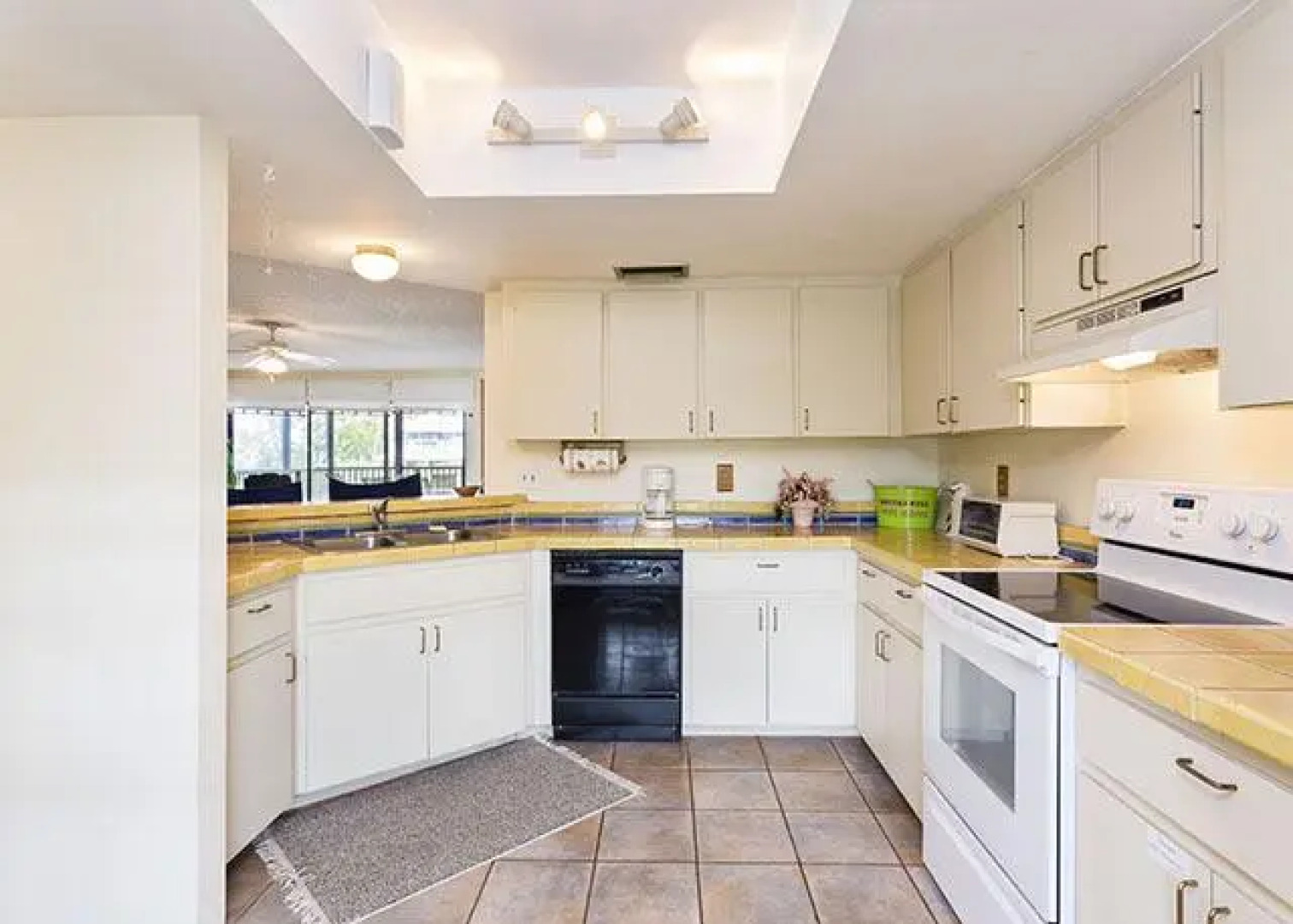 Castaway Cove 3B by Vacation Rental Pros