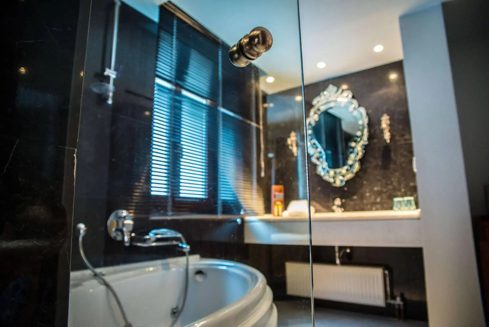 Maritsas Hotel & Suites