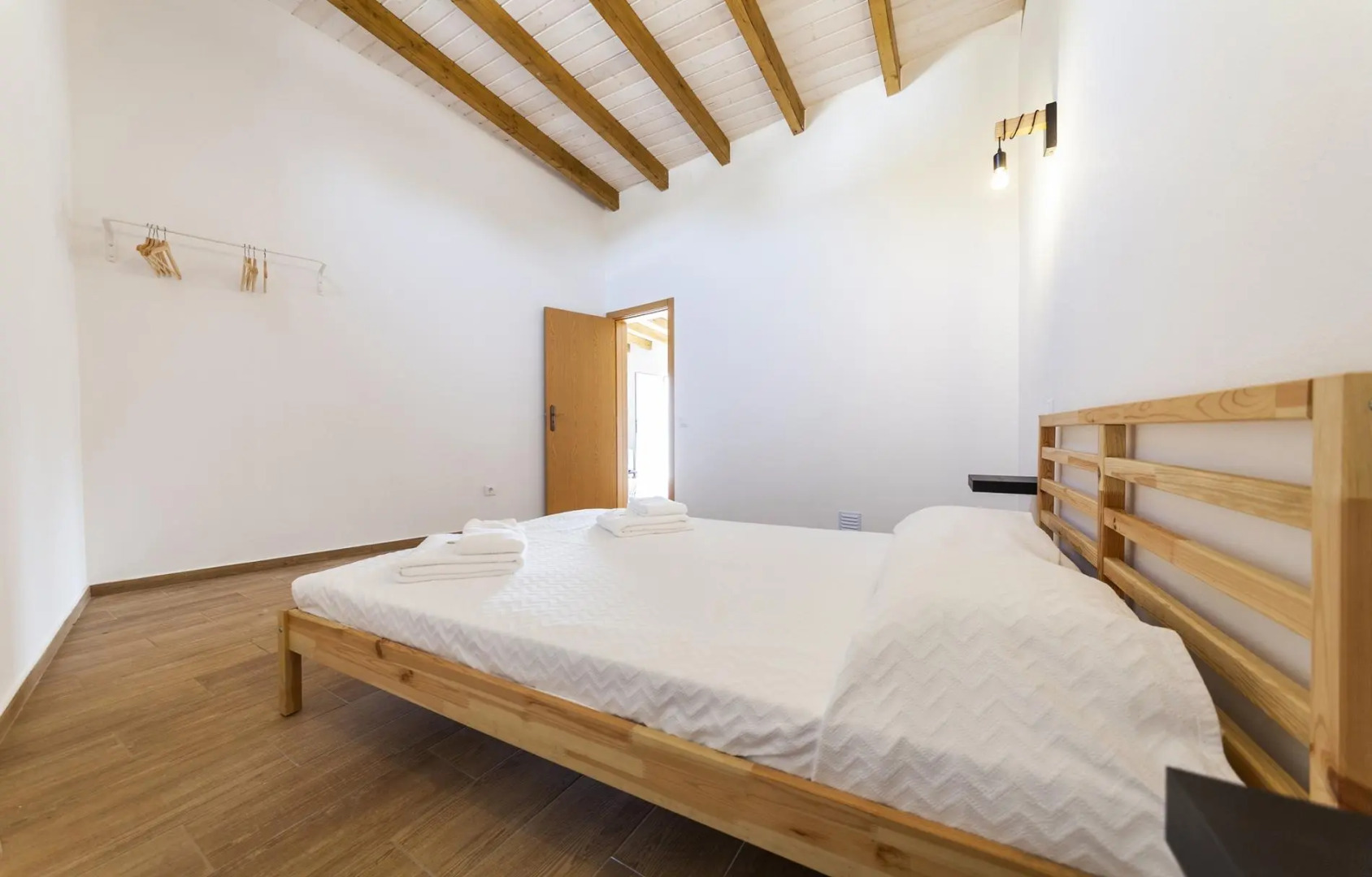 I 4 - 2 Bed Apartment in St. Johns Countryside Getaway