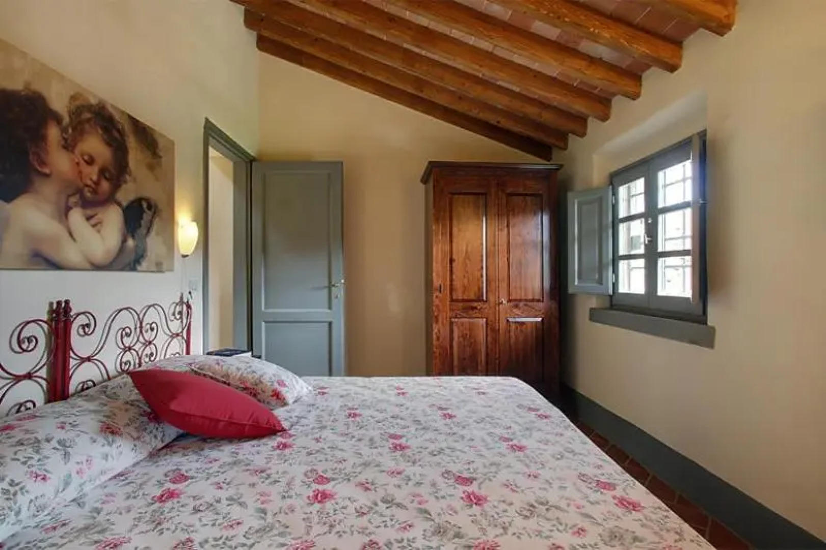 Casaglia 2 · Apartment With Shared Pool