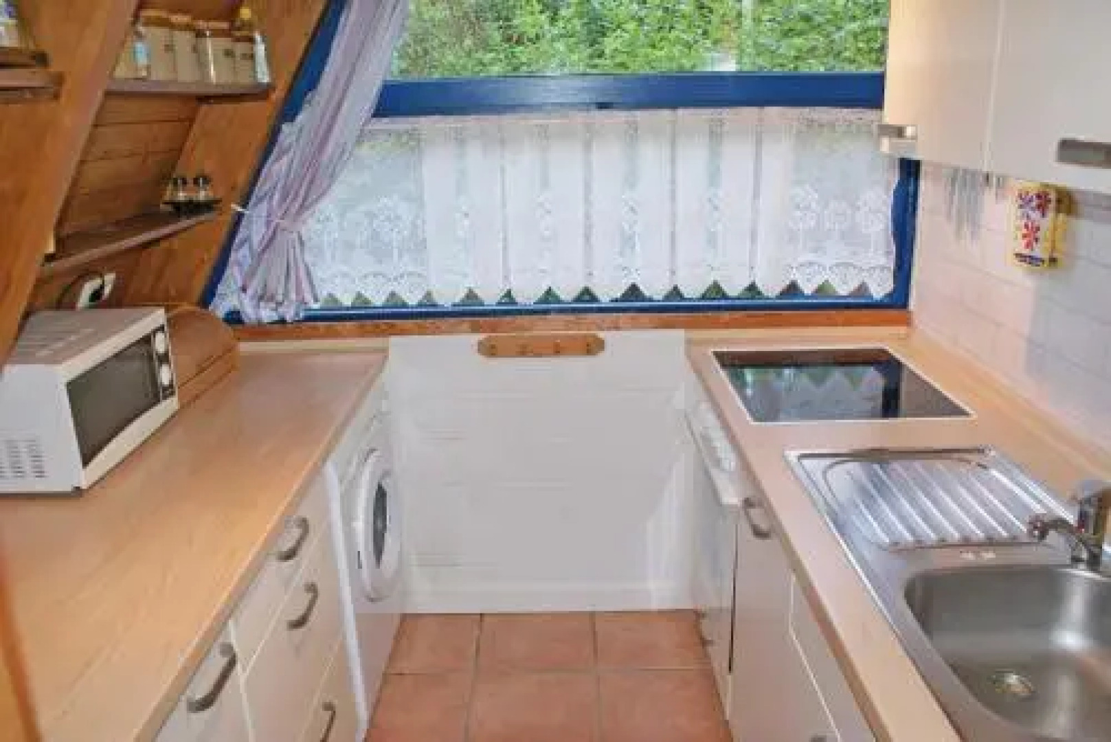 Zeltdachhaus _ fuer bis zu 6 Perso