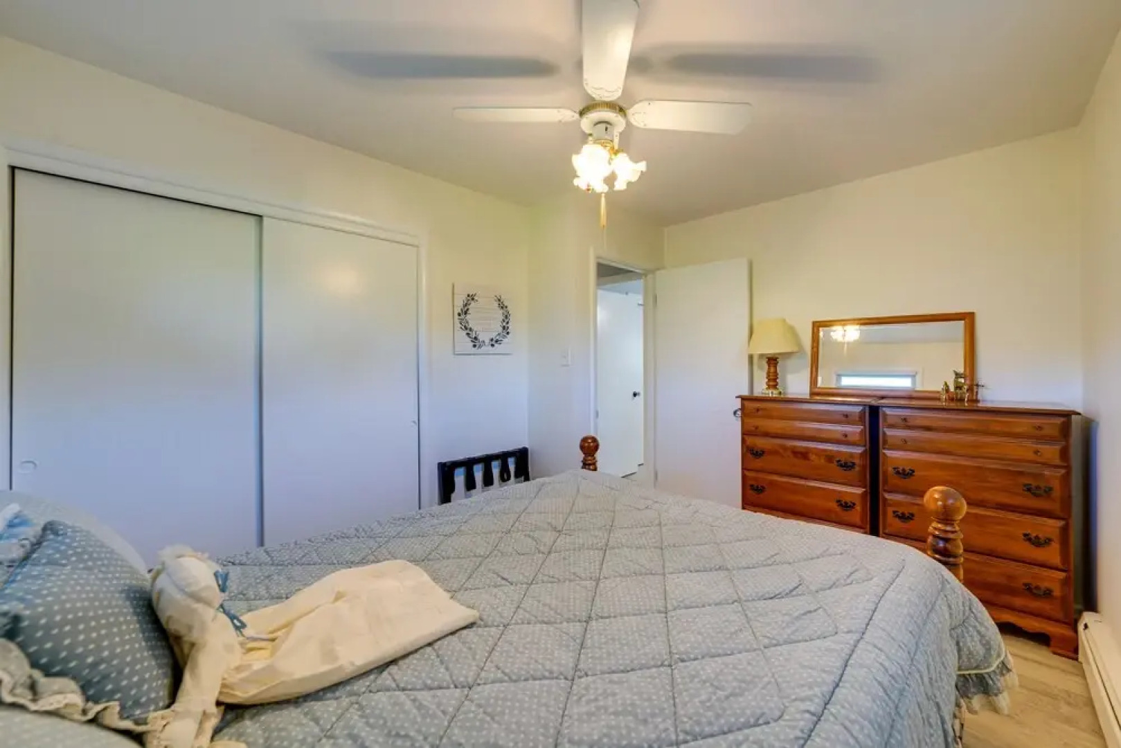 'coty's House' Illinois Getaway w/ Bar: Near Golf!