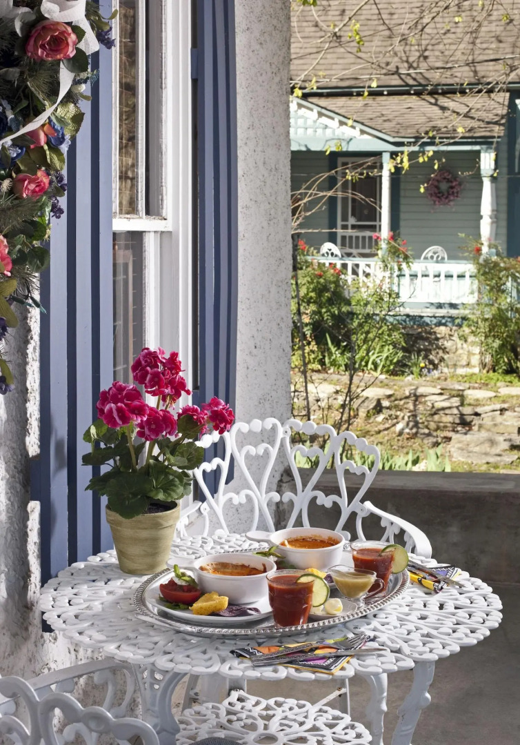 Cliff Cottage Inn - Victorian B&B and Boutique Hotel
