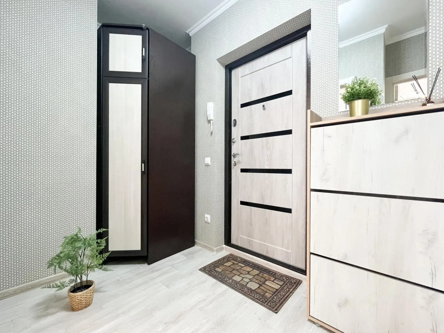 Апартаменты в переулке Гвардейский 13