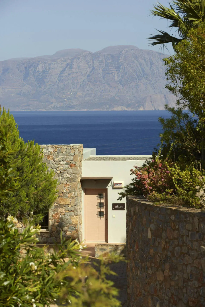 Pleiades Luxurious Villas