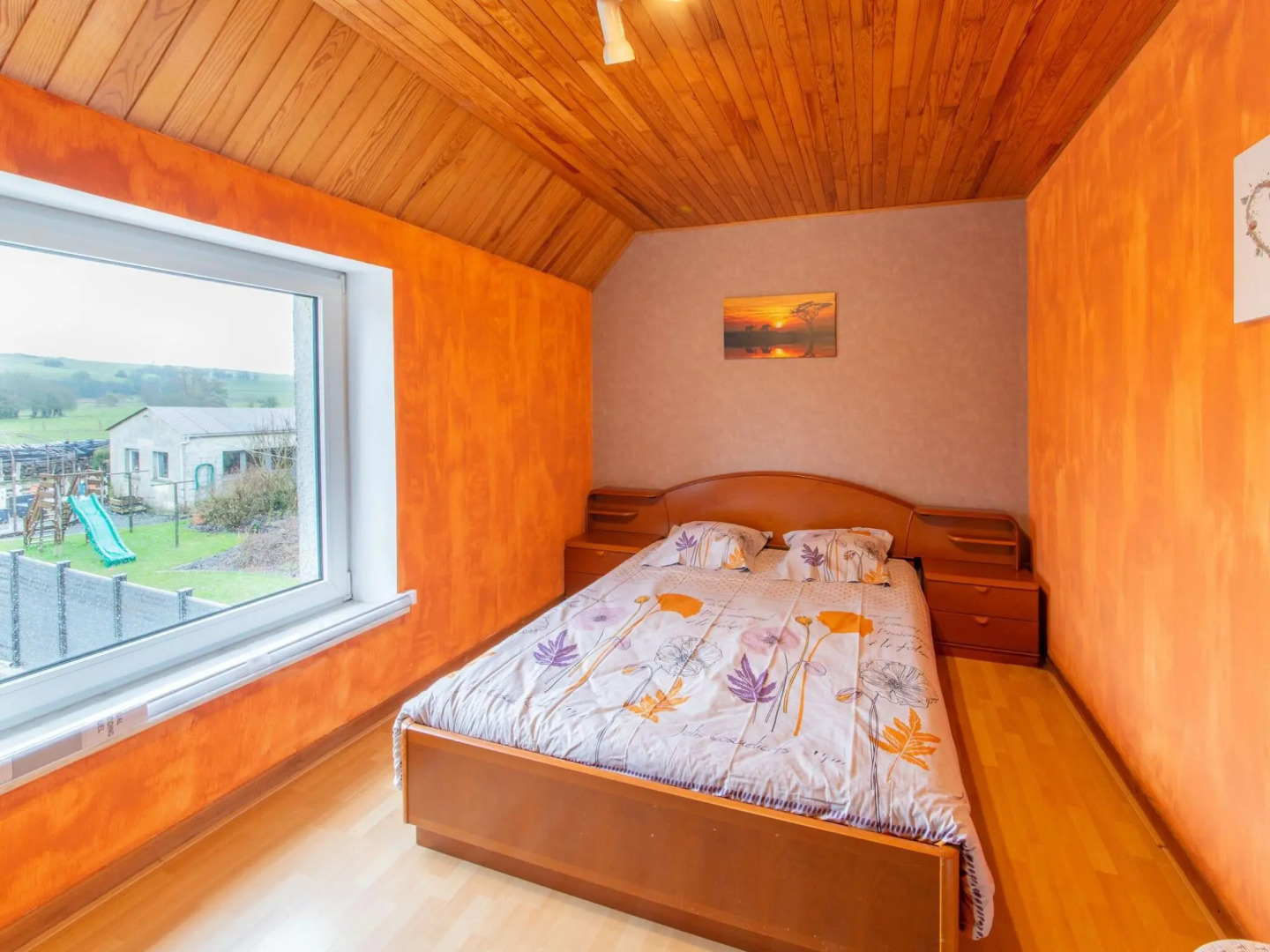 Sweet Home in Chiny With Garden