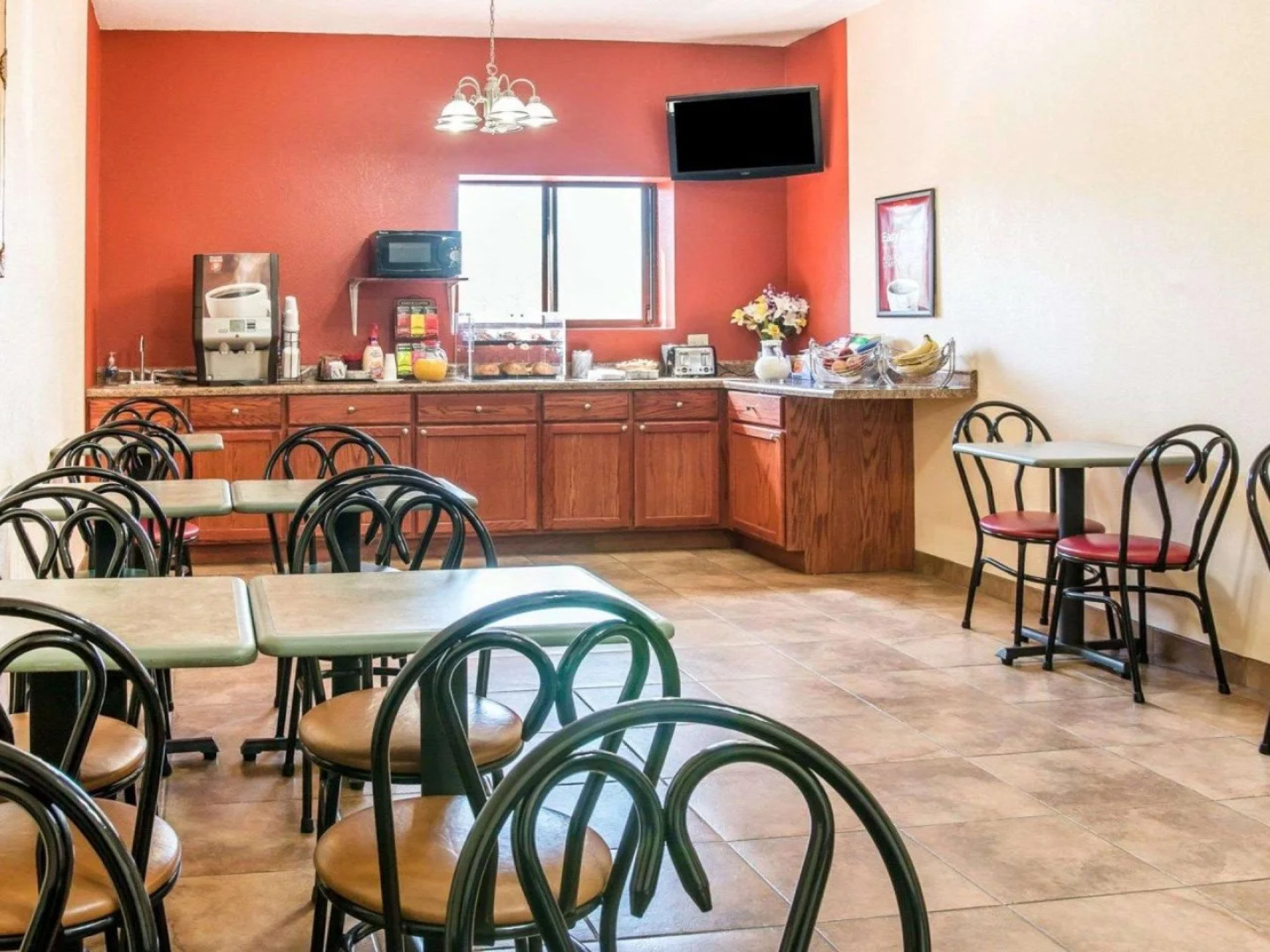 Econo Lodge Cadillac