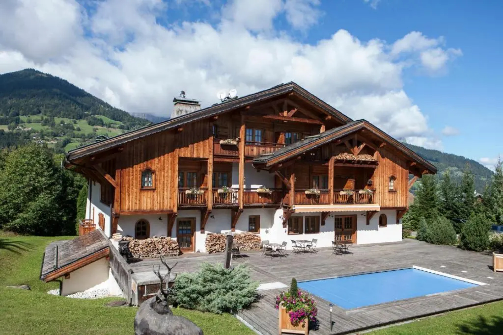 Le Cerf Amoureux Hotel