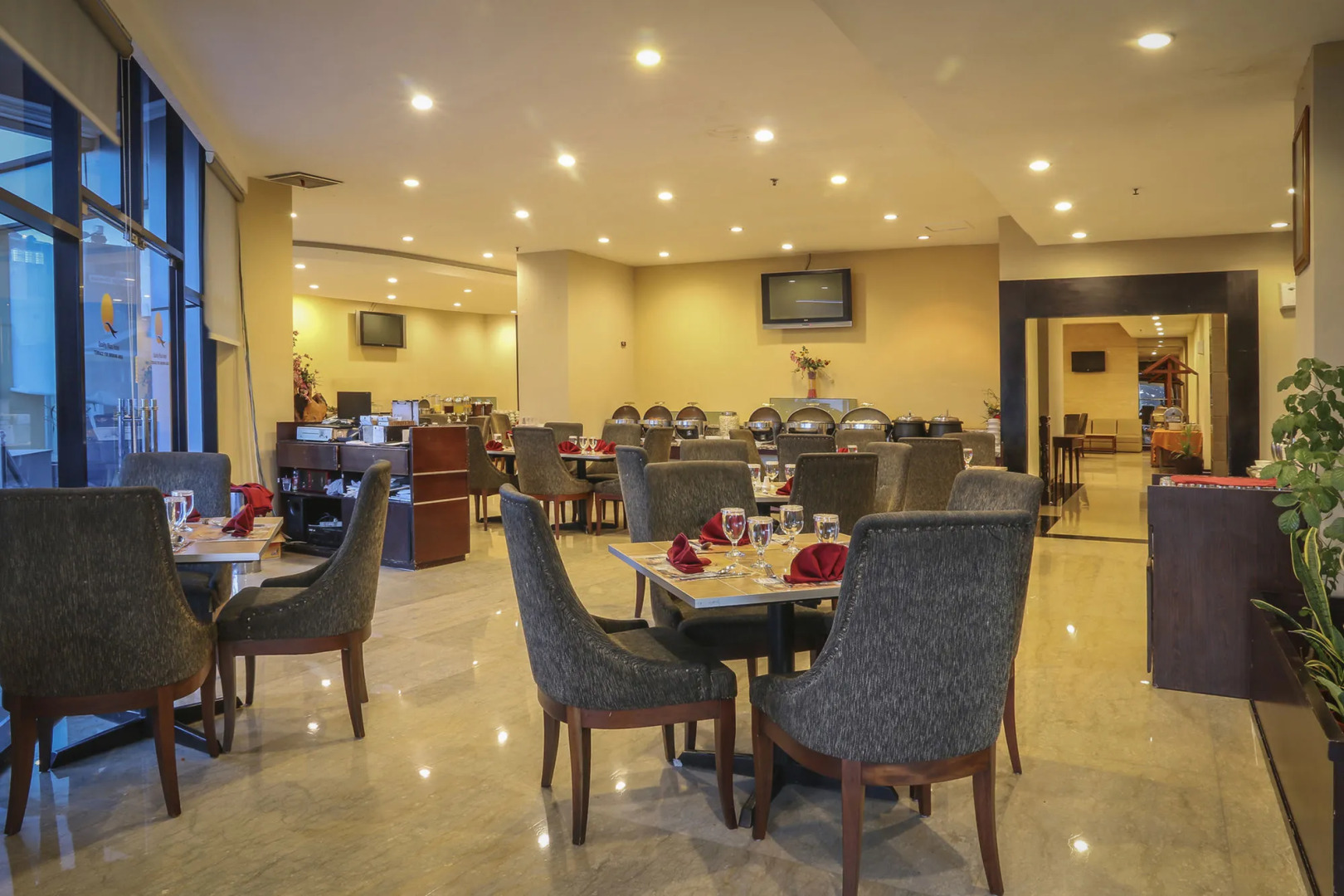 Almadera Hotel Makassar