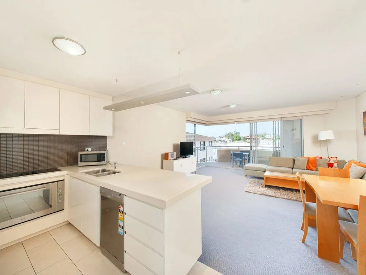 Cote D'Azur, Unit 7/61 Donald Street
