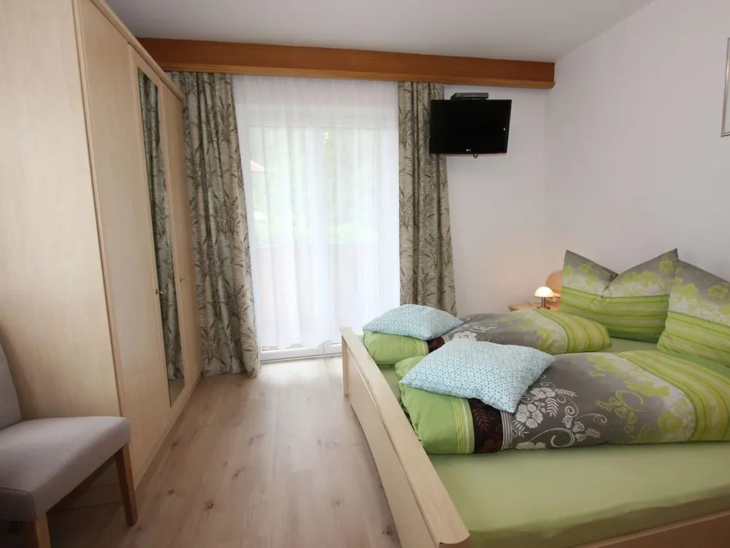 Hilltop Apartment in Aschau im Zillertal near Ski Area