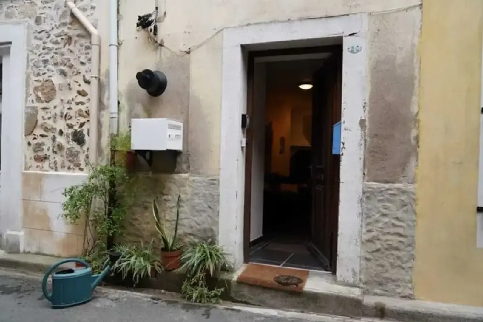 Beautiful Holiday Home With Fireplace