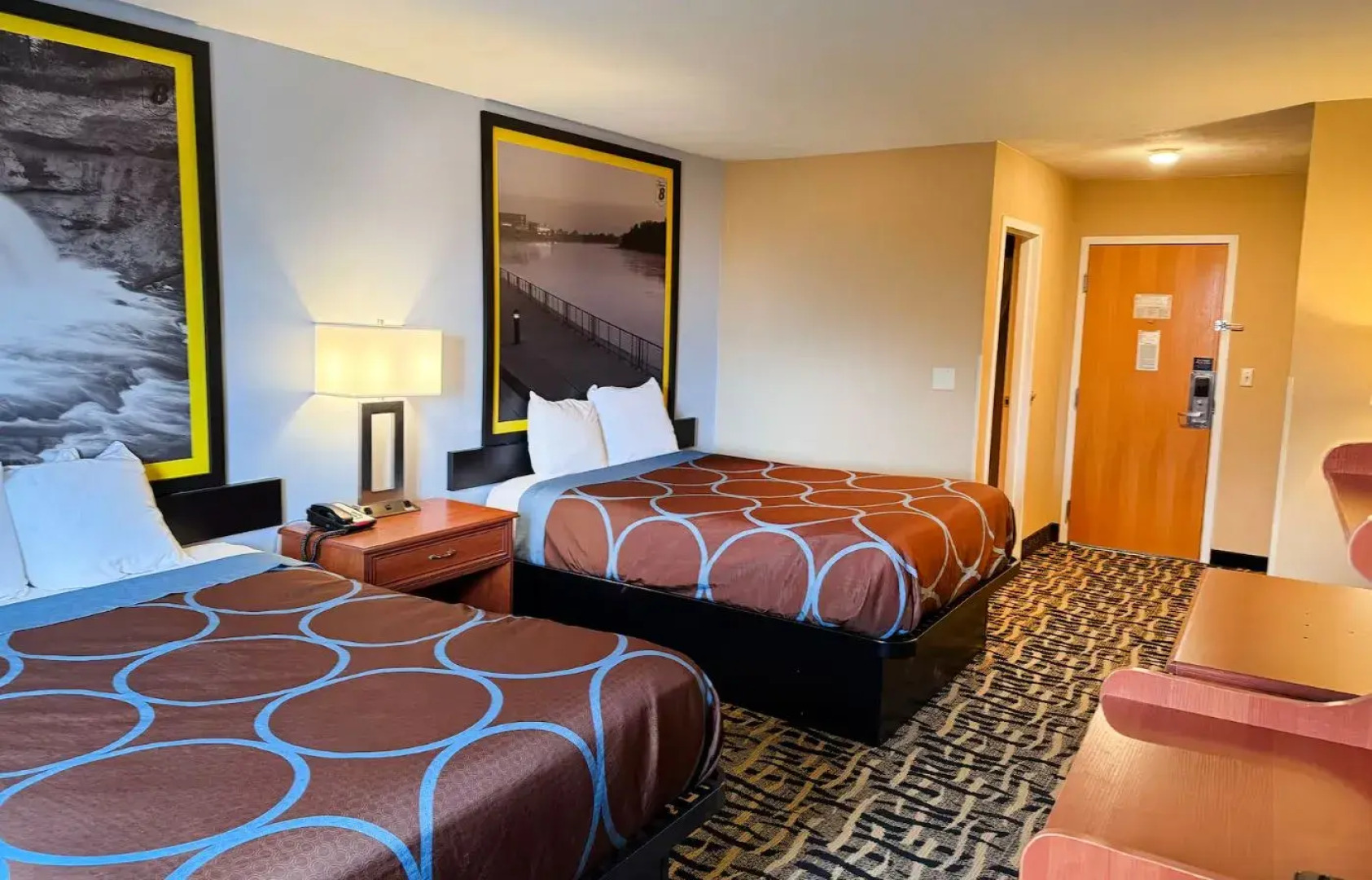 Super 8 by Wyndham Cozad