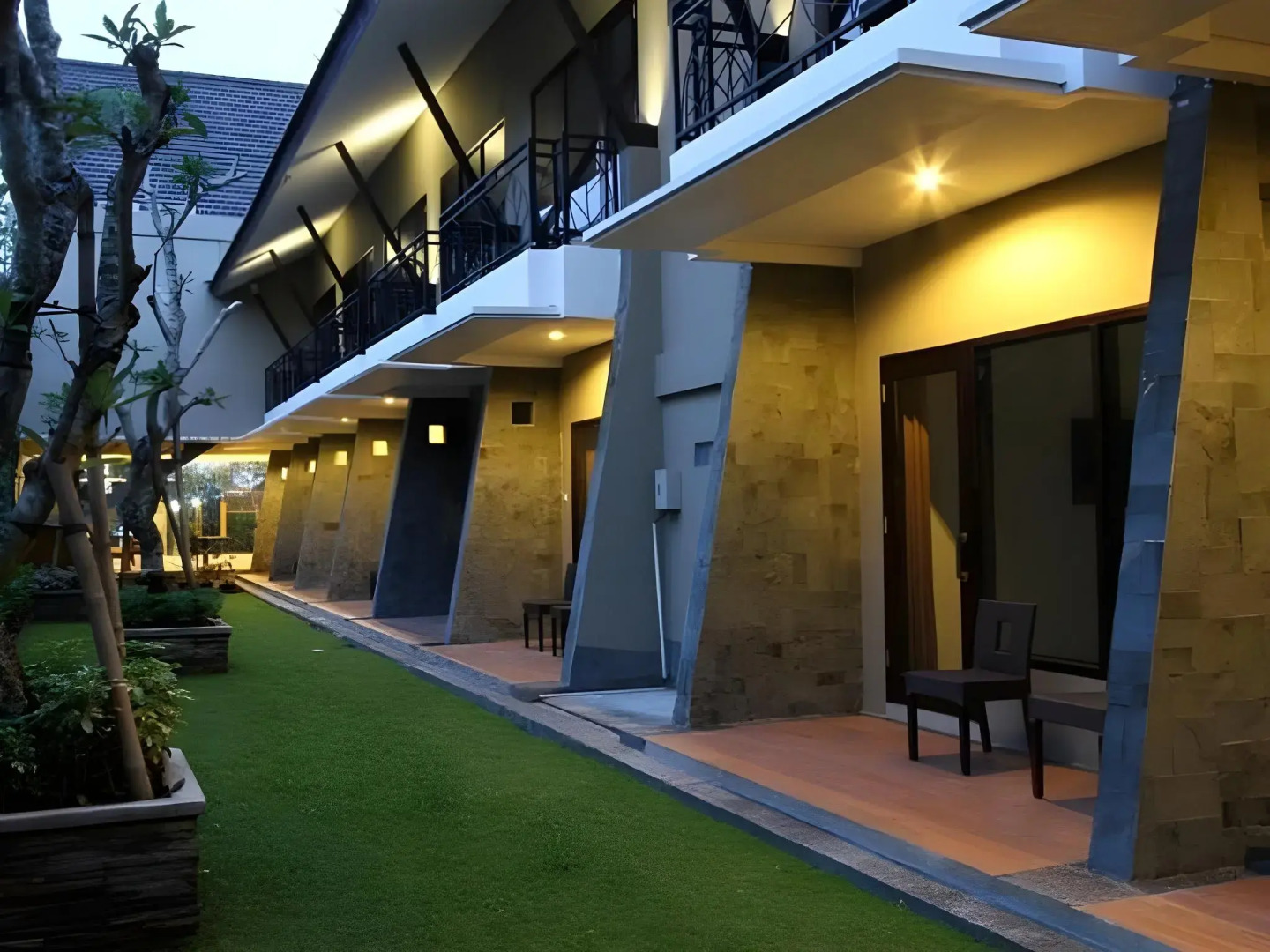 Ommaya Hotel & Resort